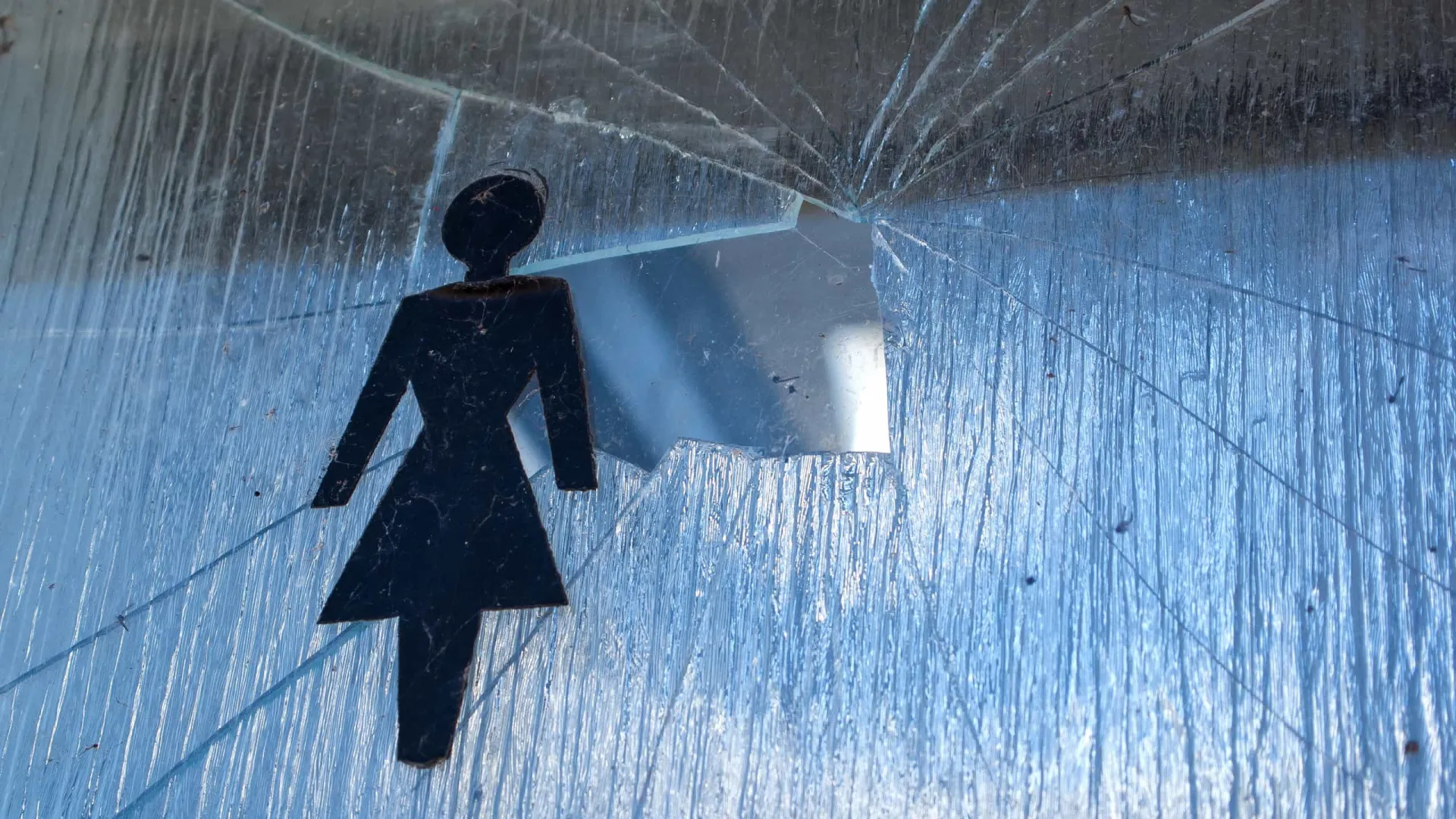 
                    Partilhava pornografia de menores no Telegram. Sobrinha é uma das vítimas
                