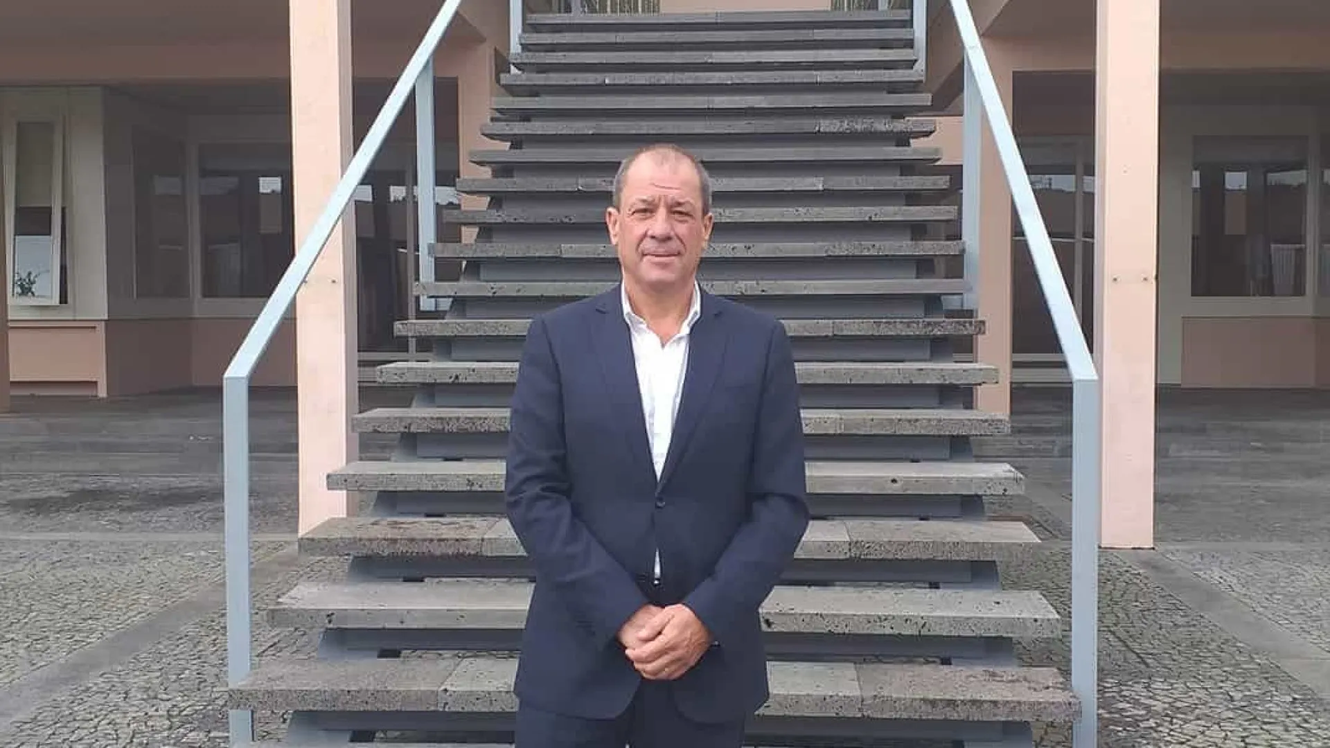 
                    IL alerta que autonomia dos Açores está em risco devido às suas contas
                