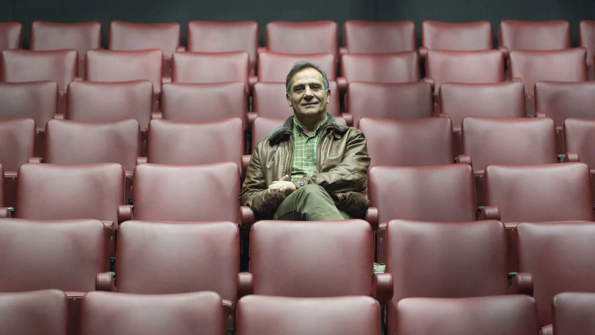 
                    Ator António Capelo acusado de assédio nas redes e aulas. 