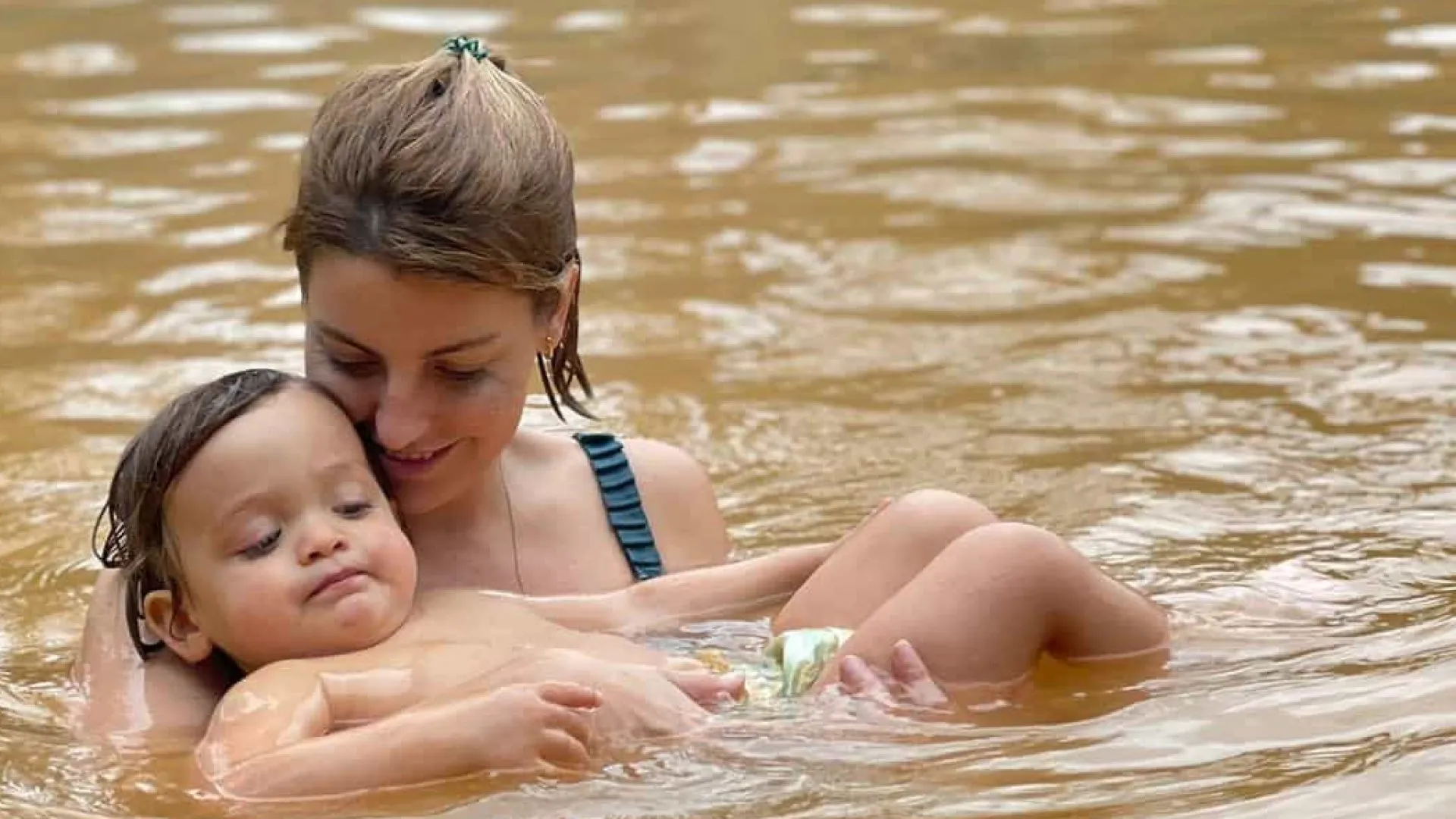 Jessica Athayde sobre férias com o filho: "193773 birras por dia"