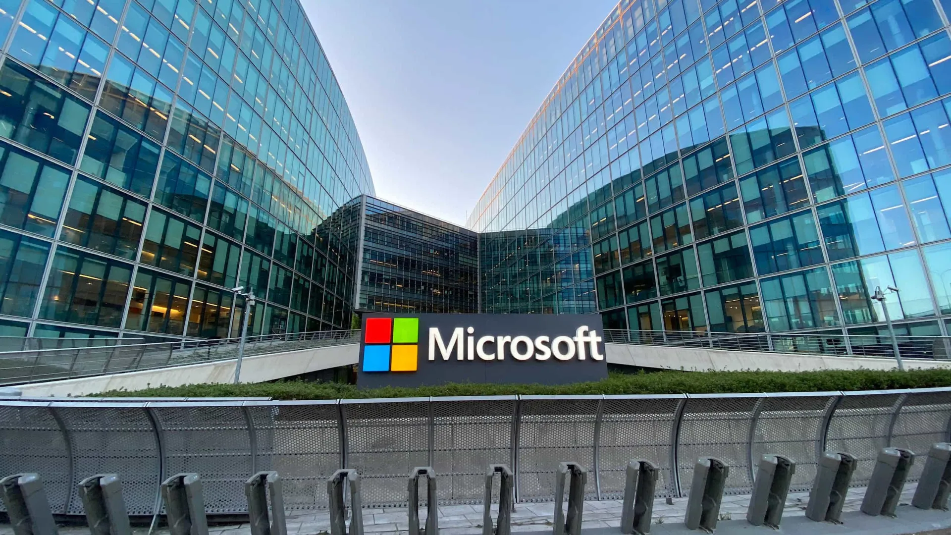 
                    Microsoft anuncia centro de dados de IA mais potente do mundo
                