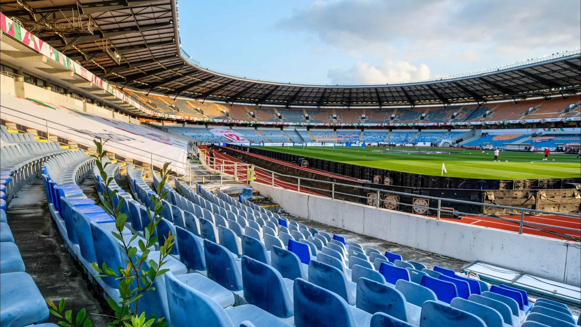 
                    Câmara de Coimbra quer deixar Académica usar estádio para concertos
                