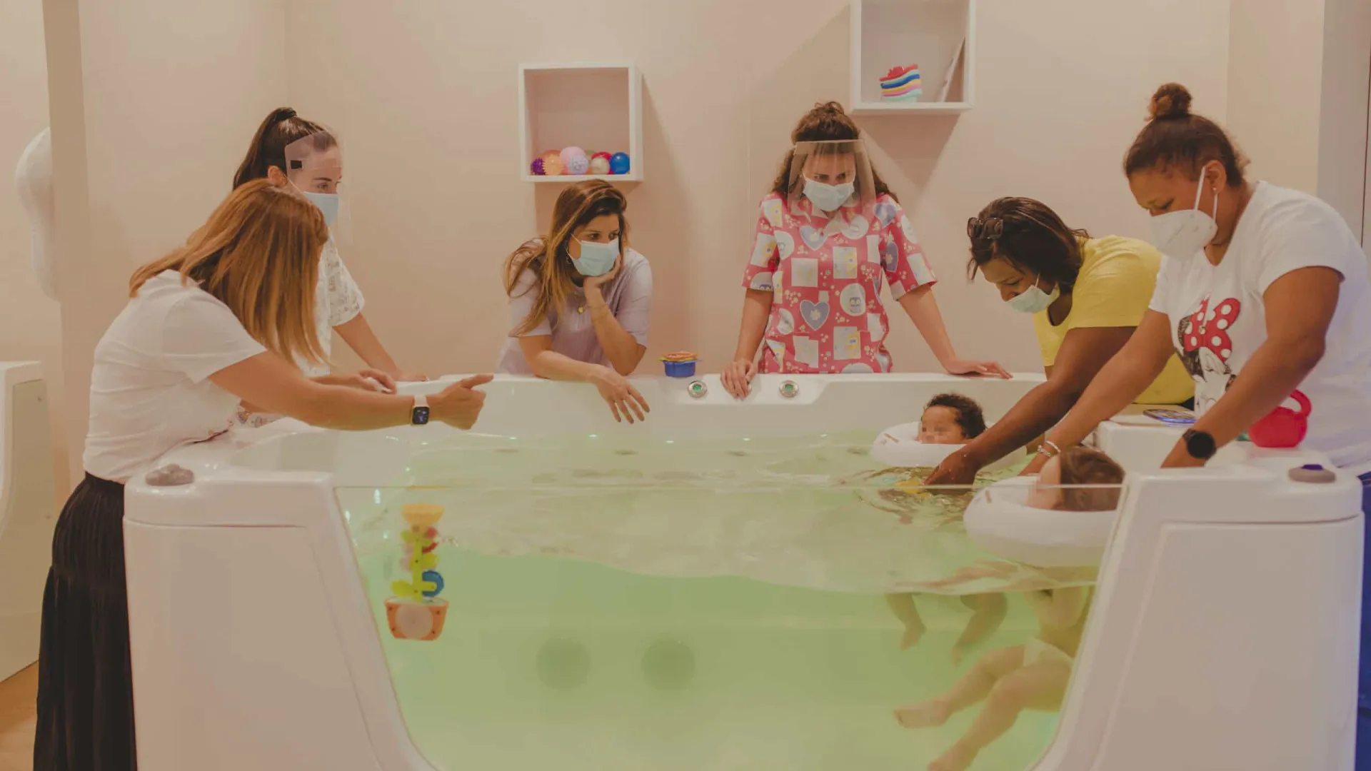 Bebés da Ajuda de Mãe e da Ajuda de Berço vivem experiência única