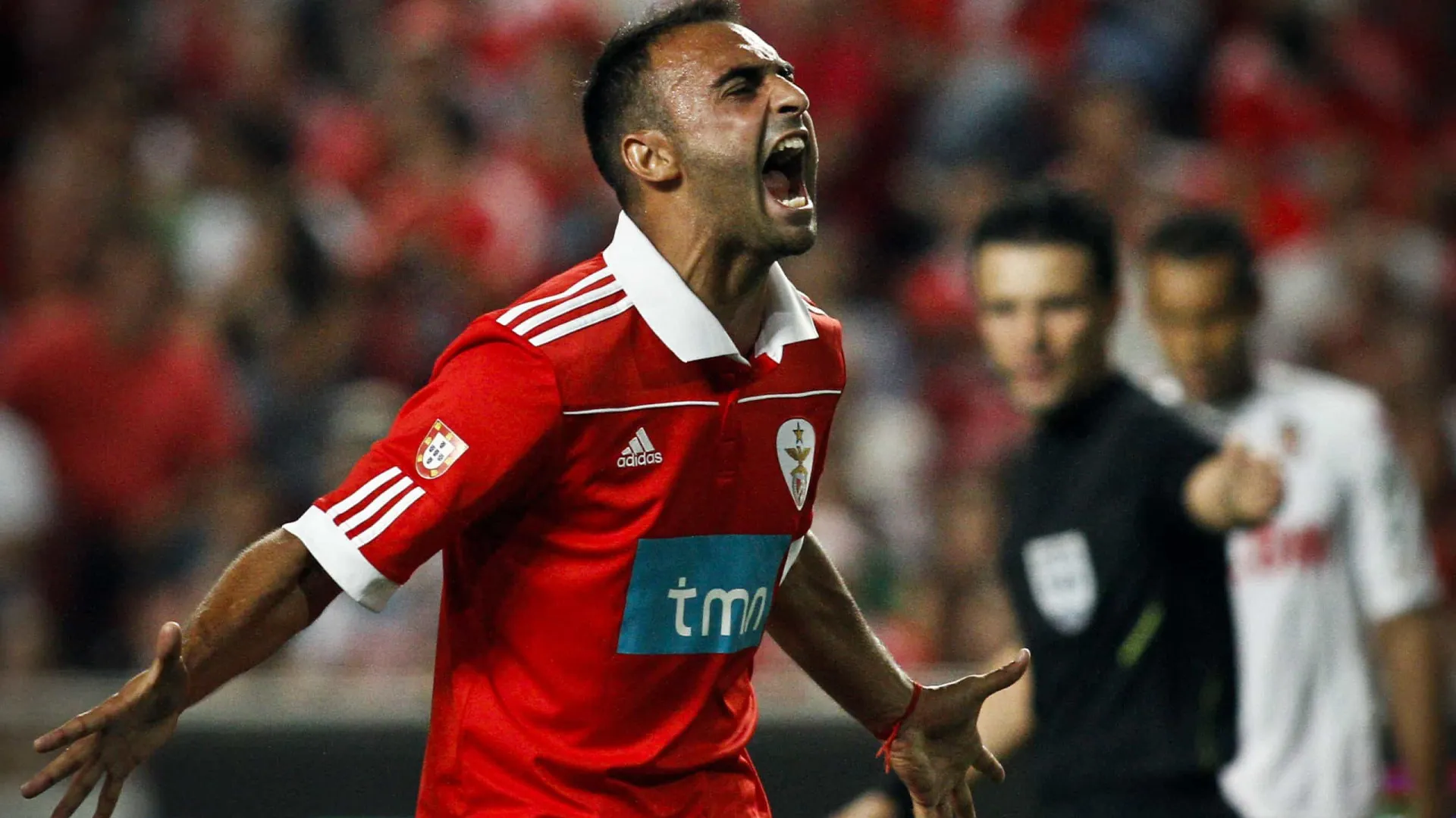 Estes craques retiraram-se do futebol e têm profissões surpreendentes