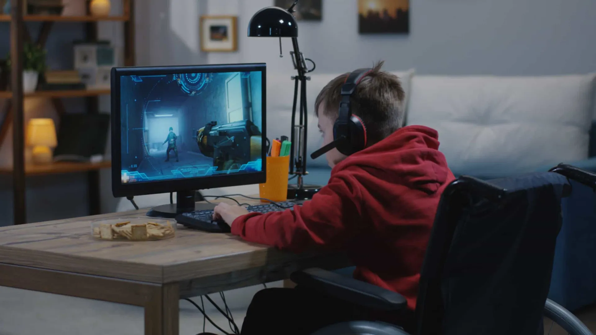 
                    Jogos online também podem vir a ser 