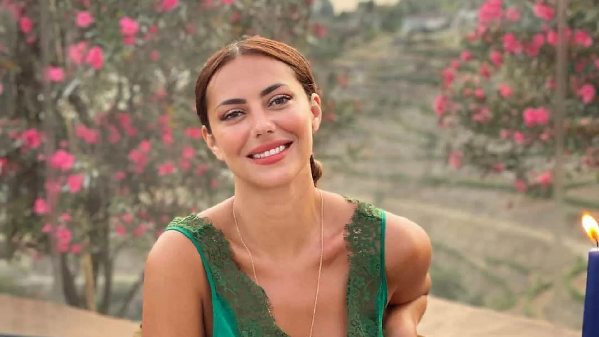 Sofia Ribeiro mostra antes e depois ao colocar extensões no cabelo