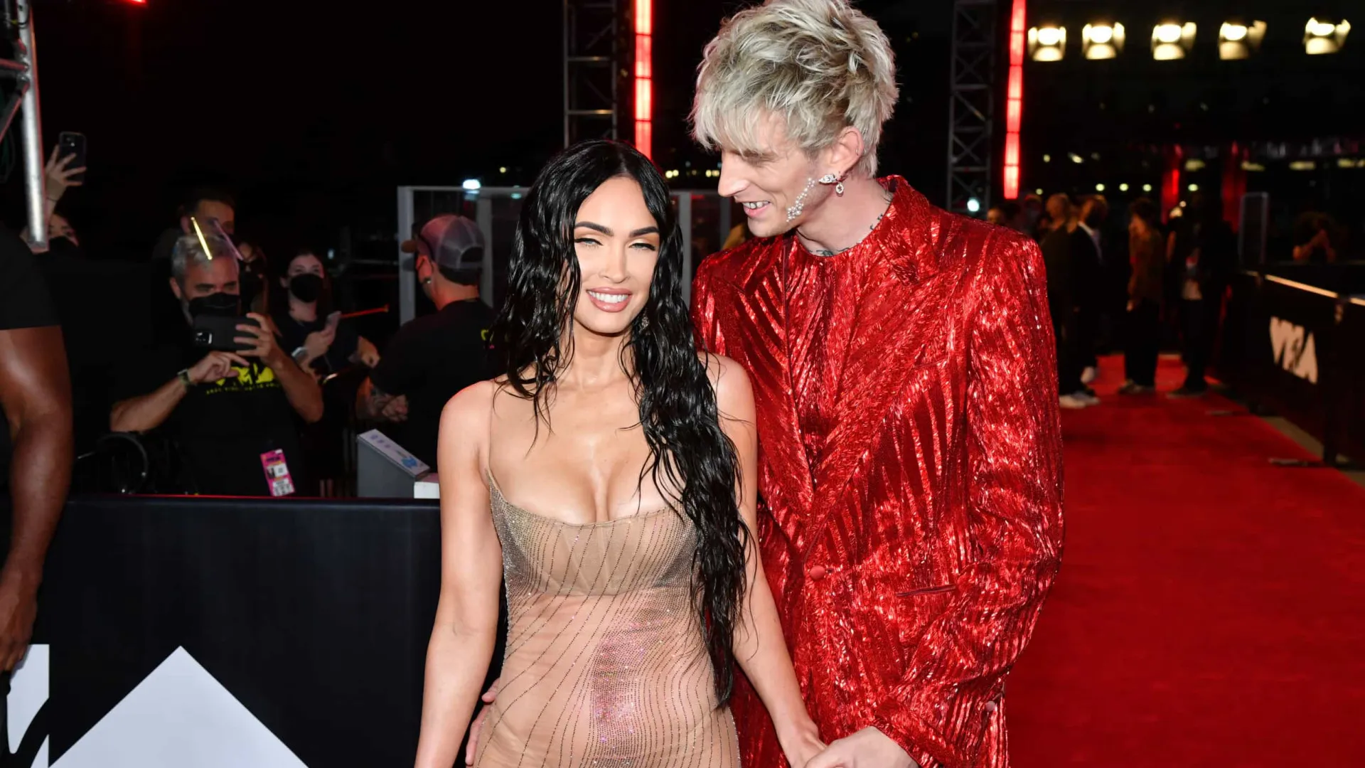 Look transparente de Megan Fox nos VMA foi escolhido pelo namorado