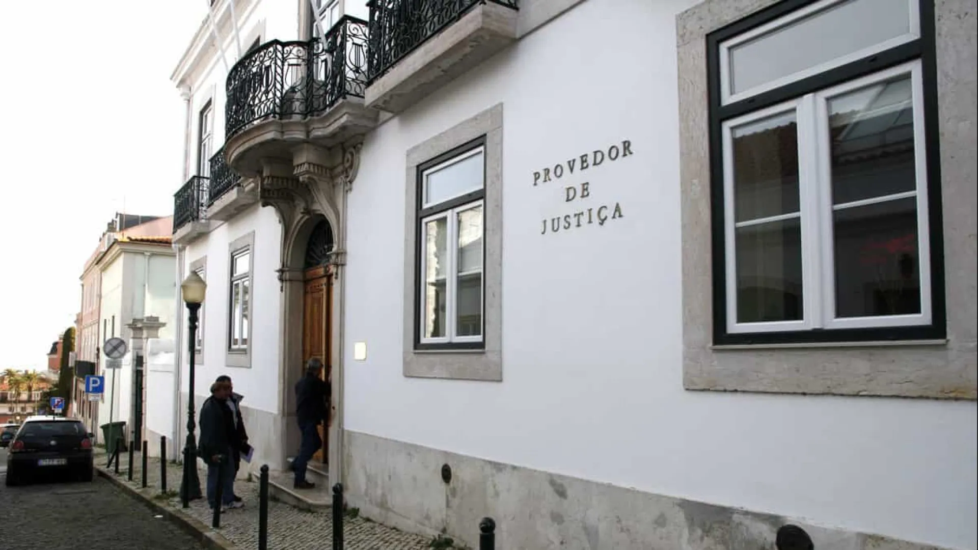 
                    Monoparentais? Provedor de Justiça alerta para decisões injustas no abono
                