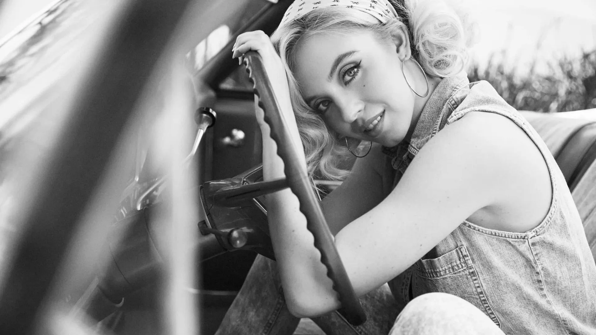 GUESS Originals x Anna Nicole Smith: Uma coleção simplesmente icónica
