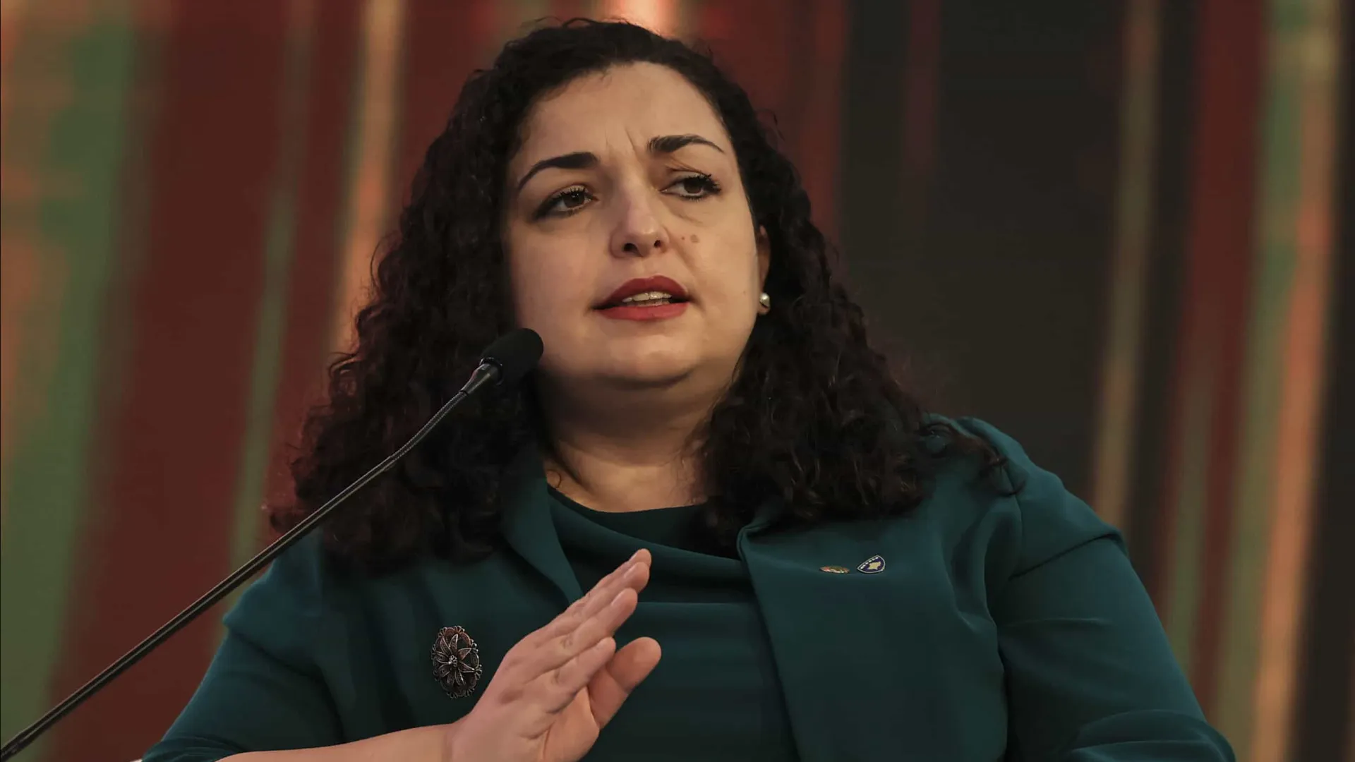 
                    Eleições antecipadas marcadas para 28 de dezembro no Kosovo
                