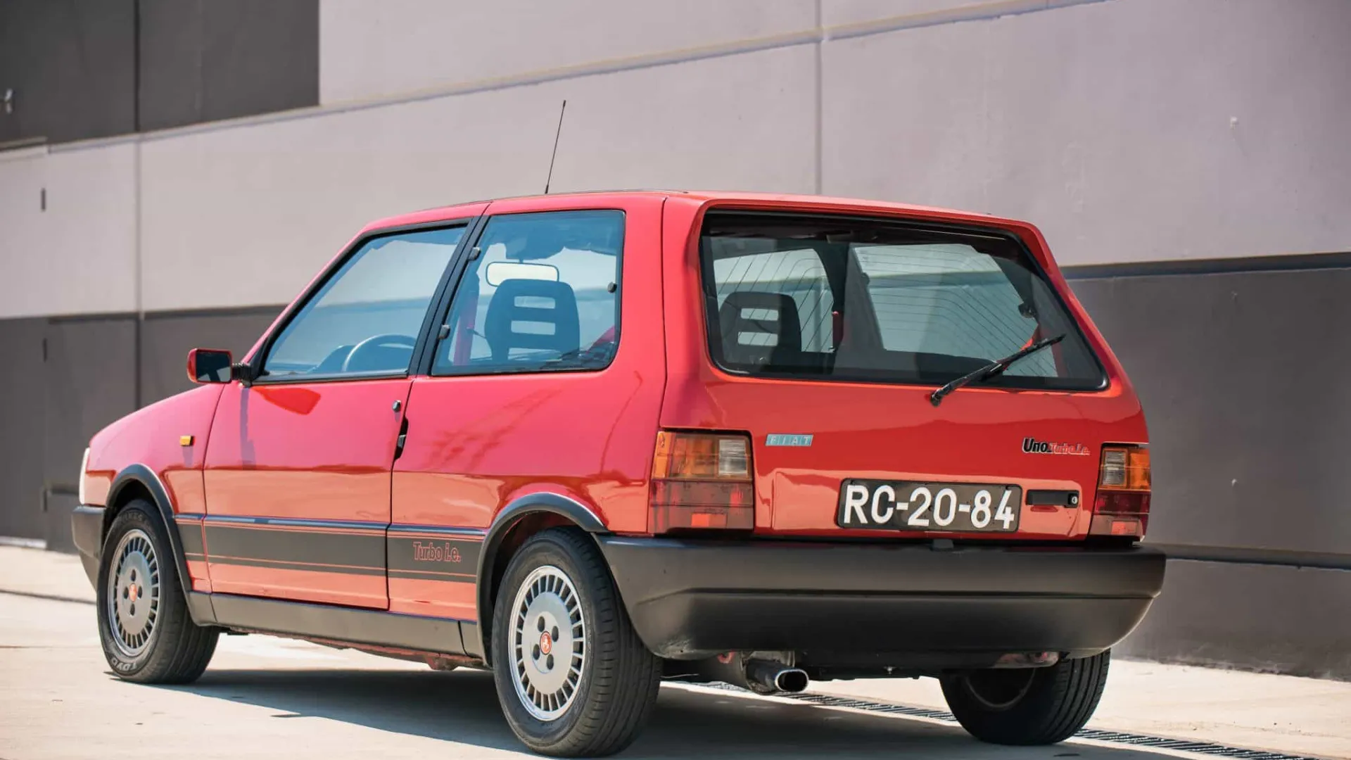 Um dos Fiat Uno mais caros de sempre é português