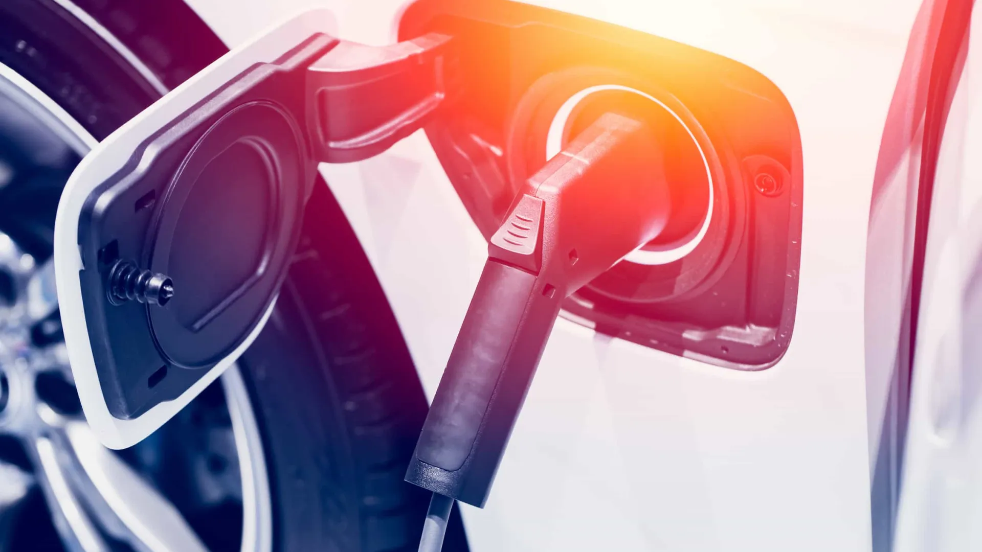 Estudo: Elétricos têm menor impacto ambiental face aos carros a gasolina