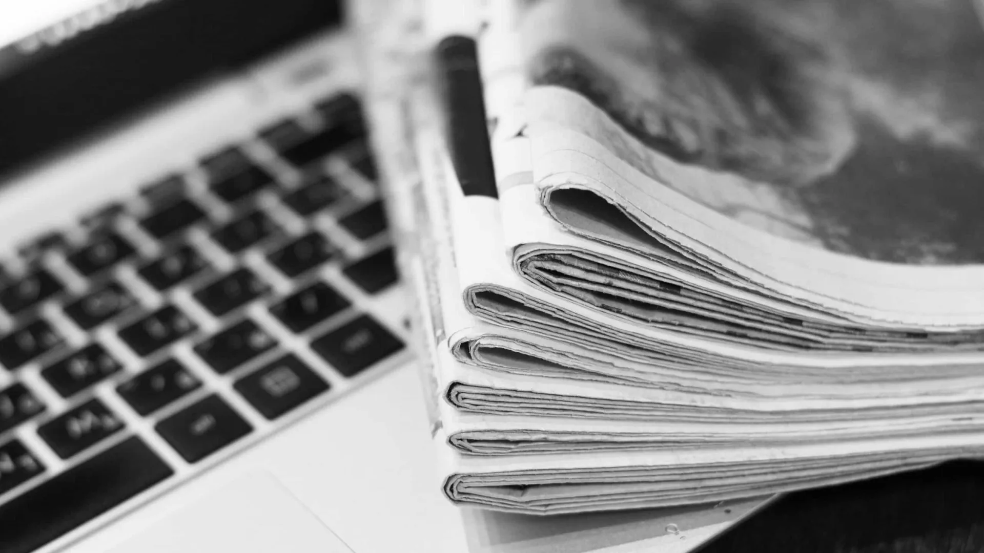 
                    Um mês após captura de Maduro a censura continua a afetar jornalistas
                