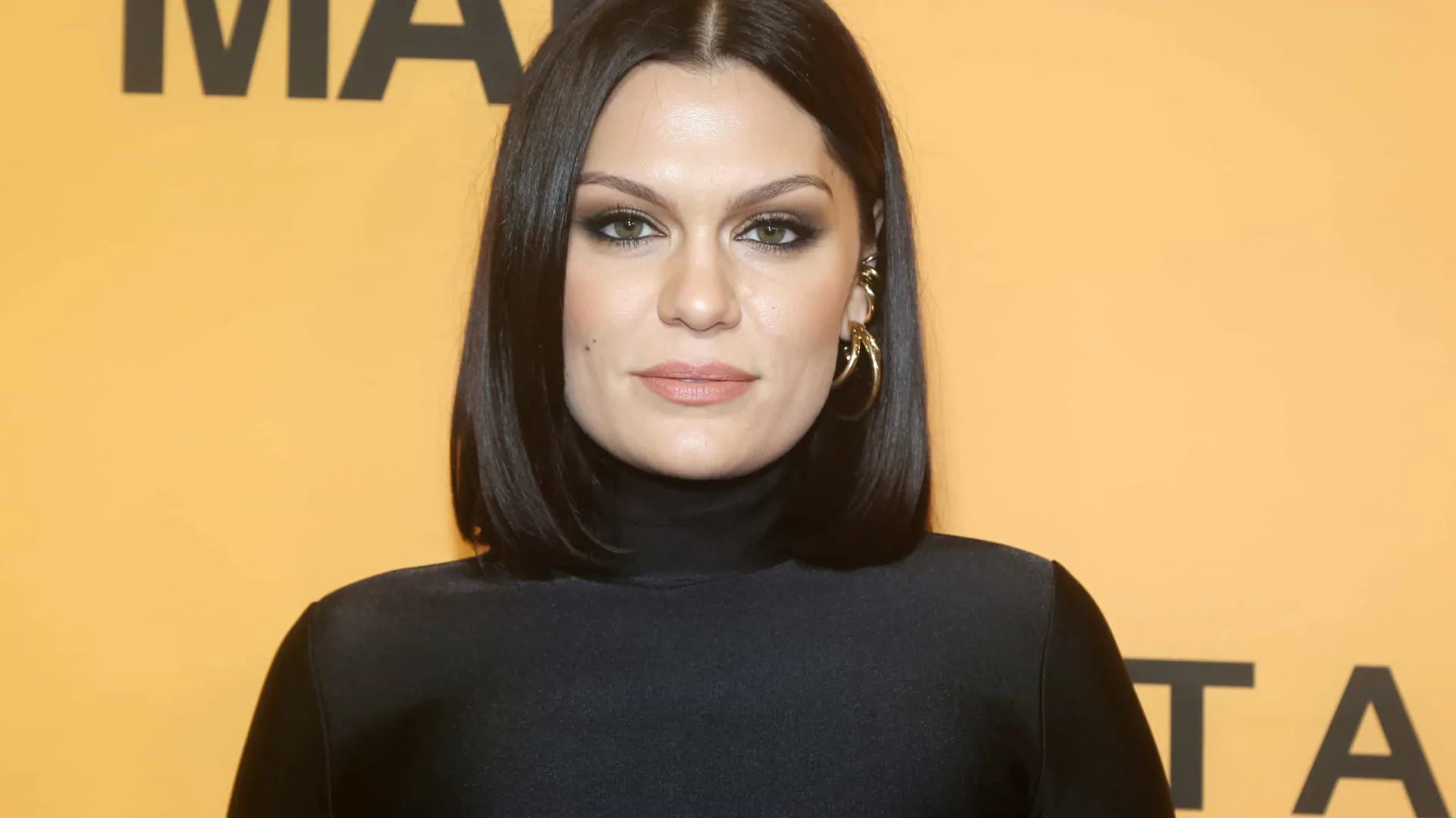 
                    Jessie J cancela concerto no Canadá: 