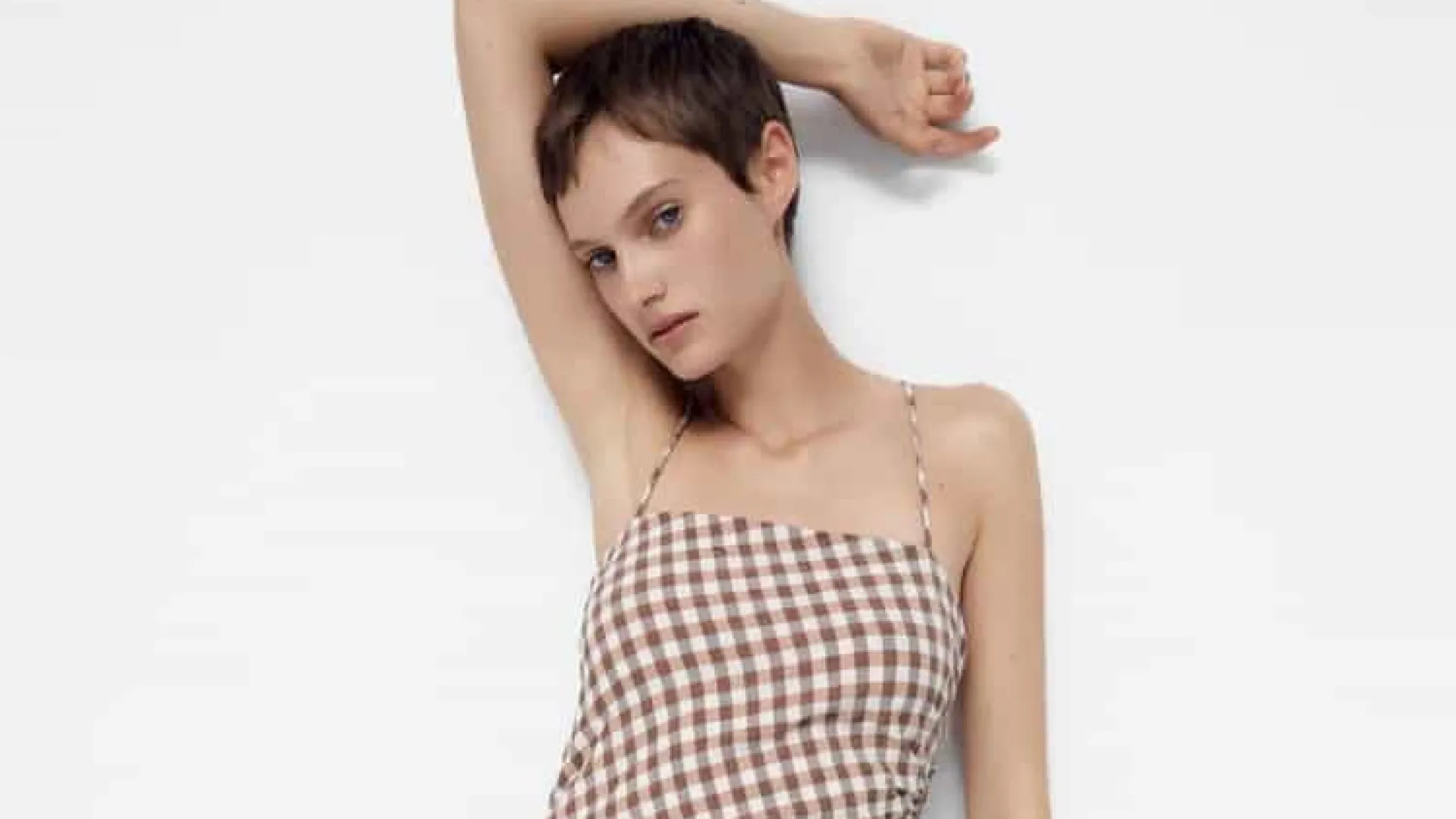 Saldos: 10 vestidos imperdíveis da Zara por menos de 10€