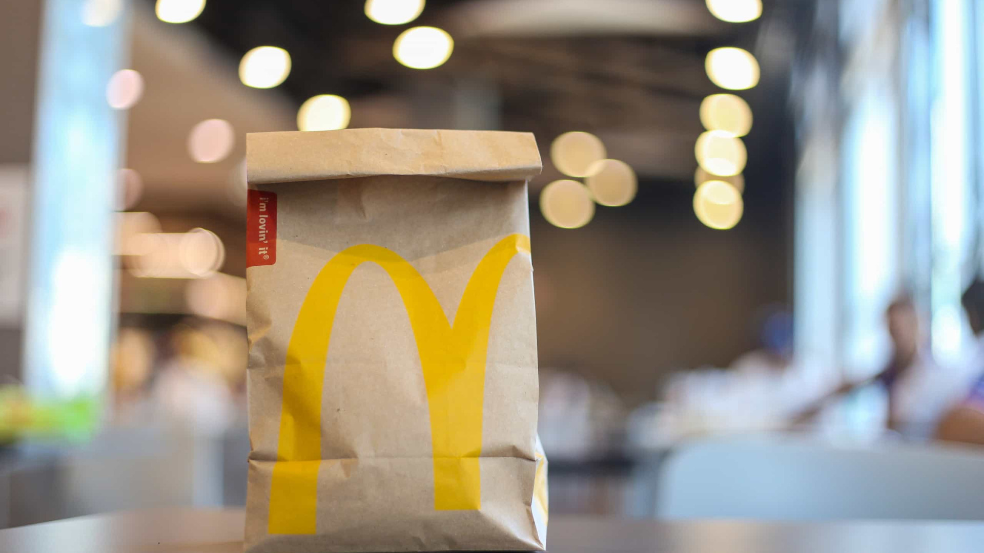 Recebeu hambúrguer do McDonald’s… sem hambúrguer. Resposta 