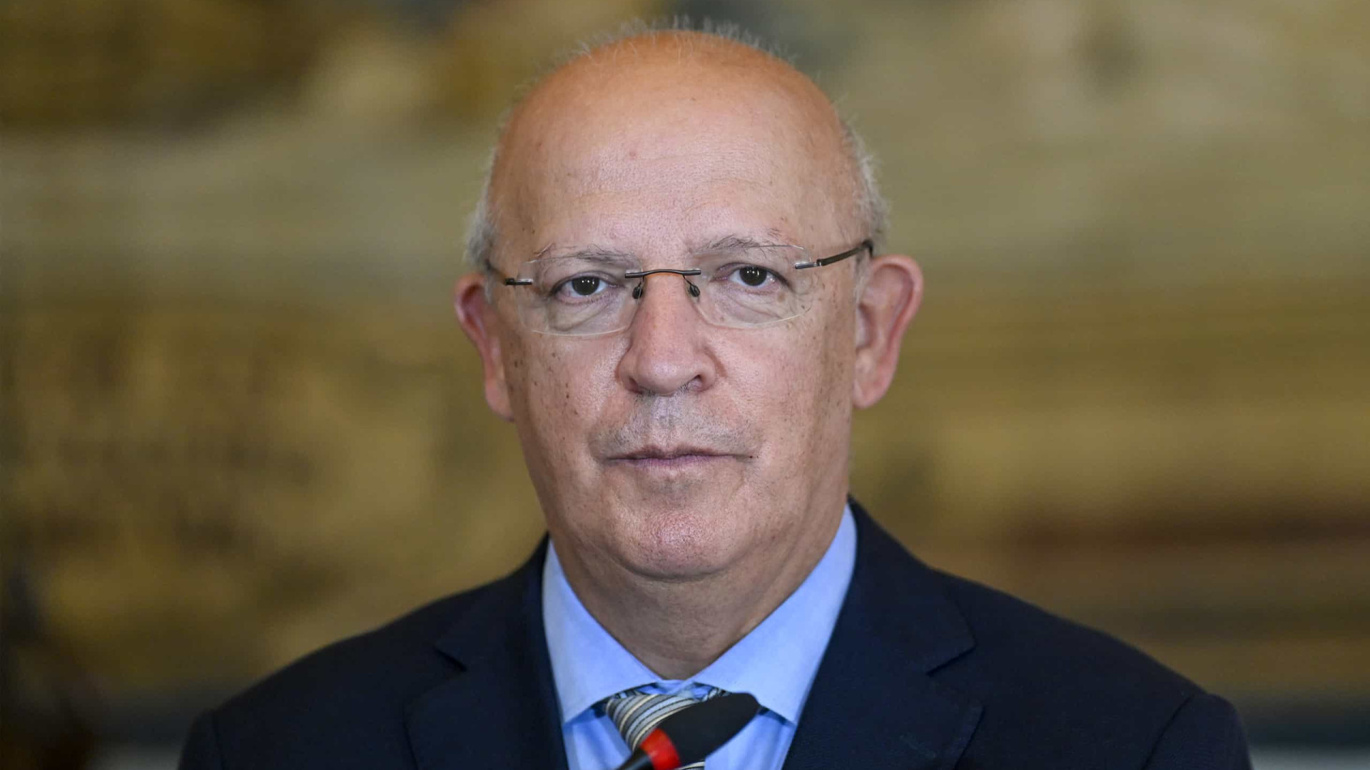 Santos Silva acusa AD  