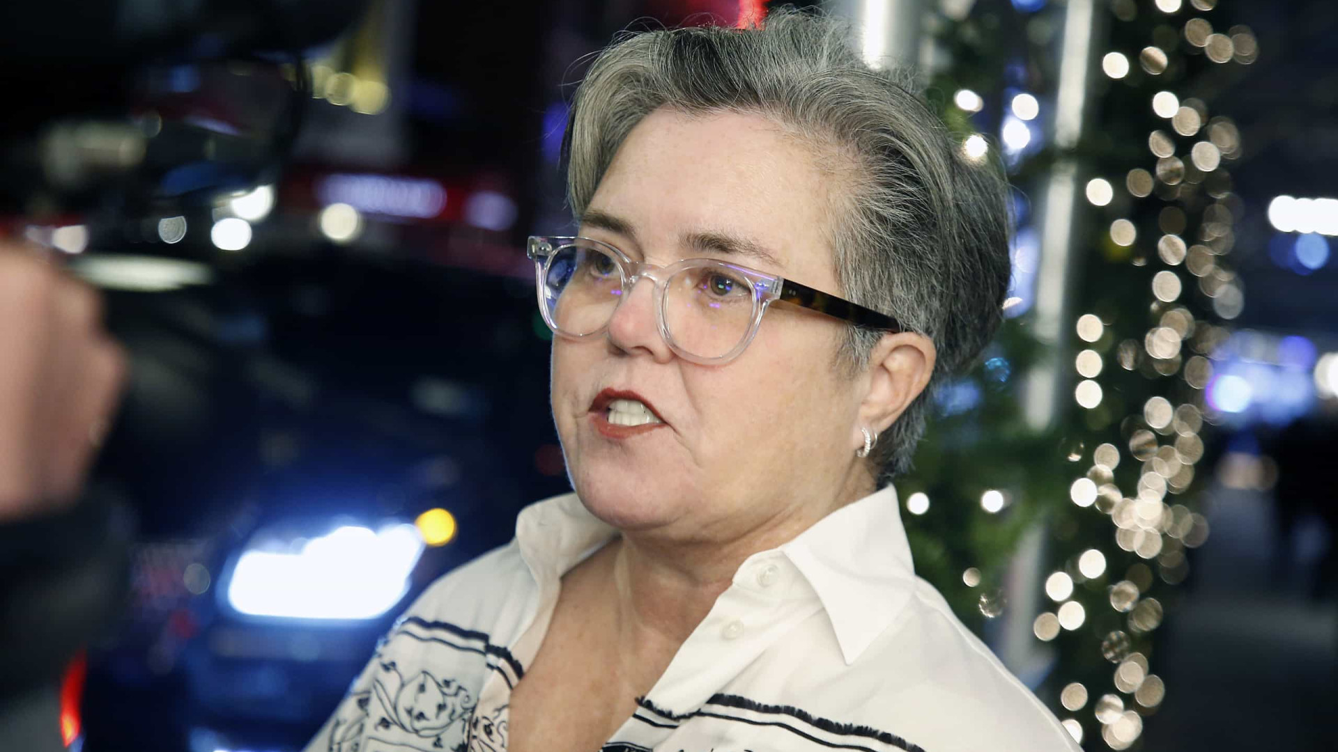 Trump pondera retirar cidadania a Rosie O'Donnell. 