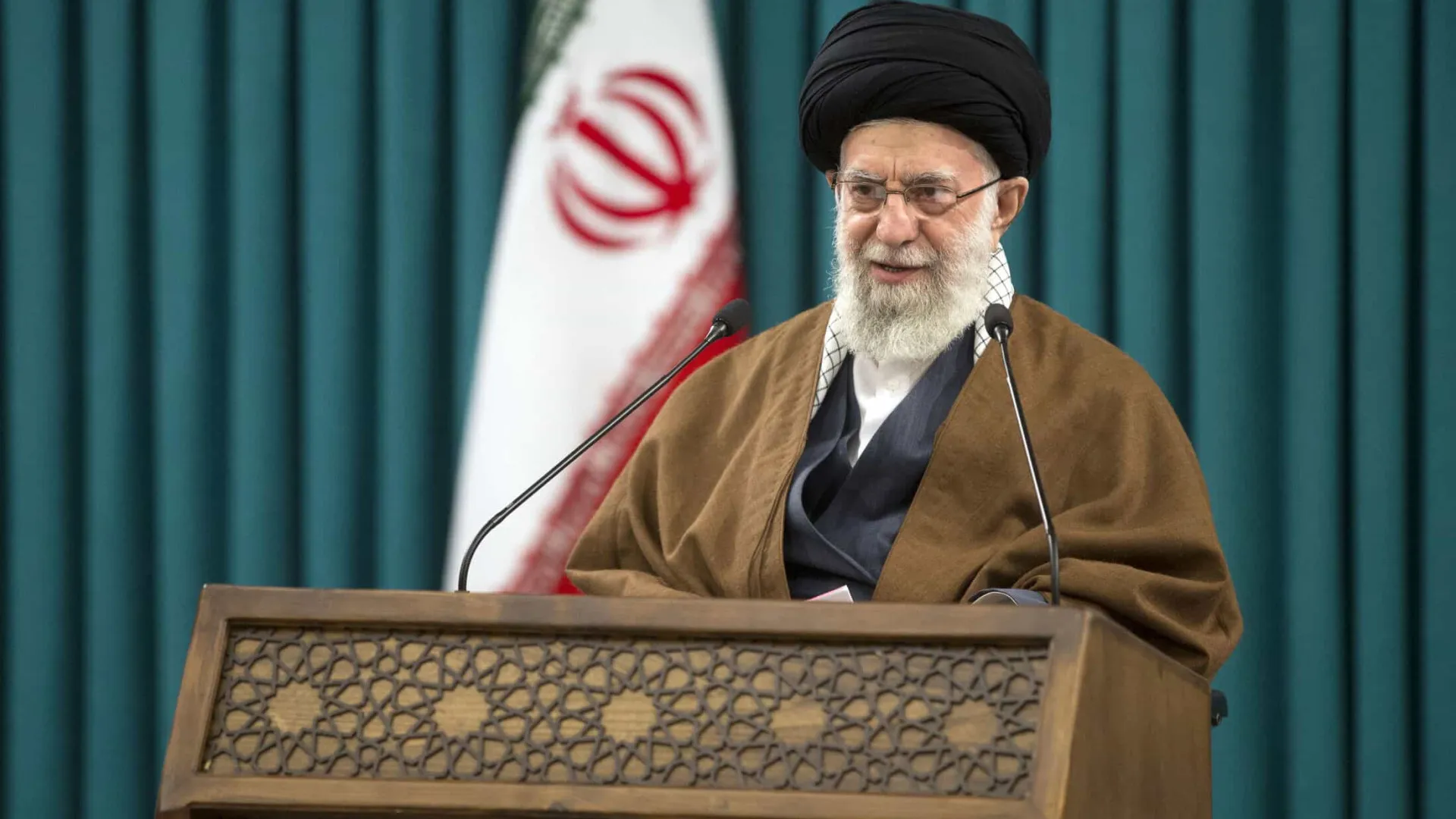 Ayatollah Ali Khamenei será sepultado na cidade sagrada de Mashhad