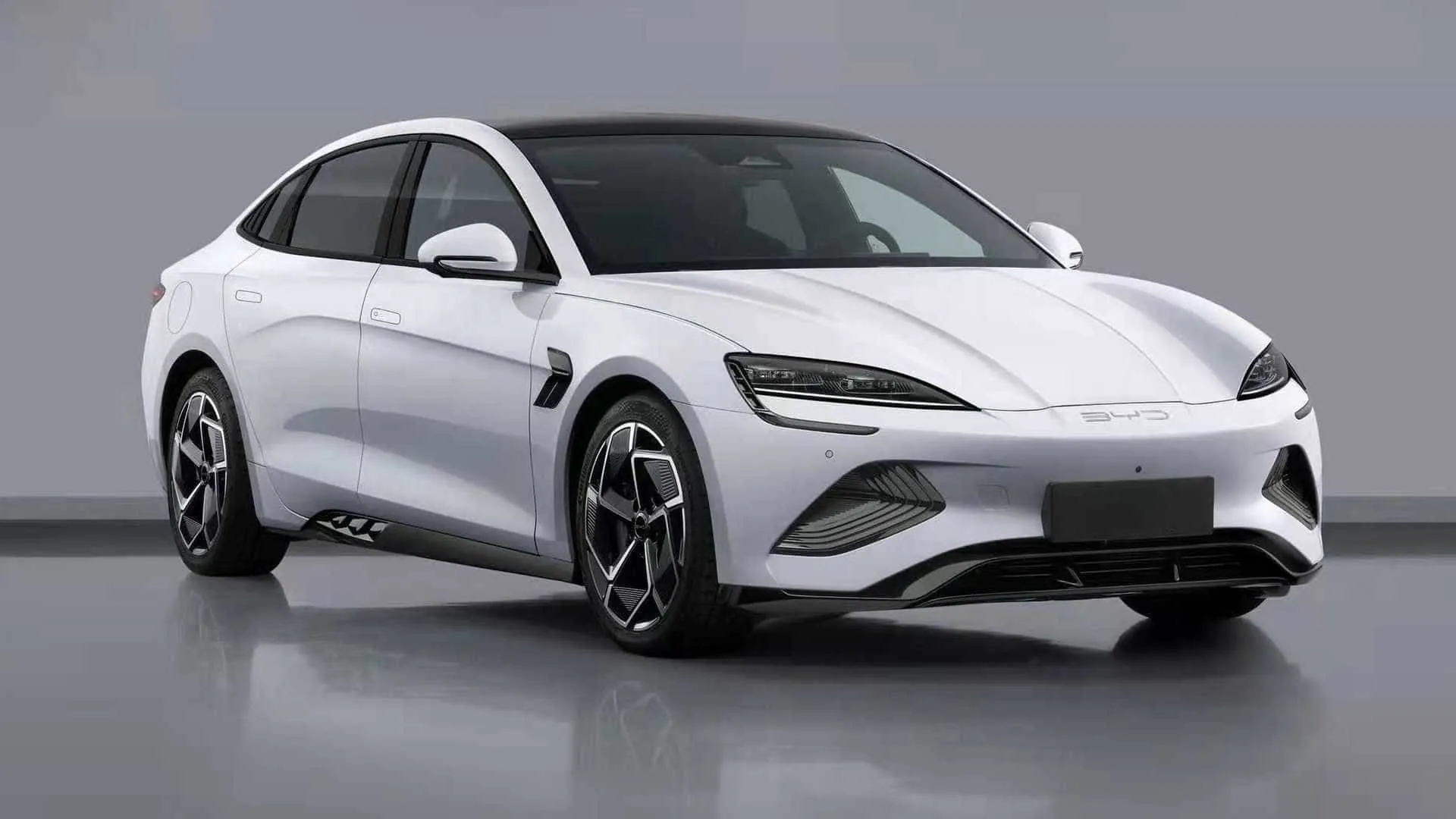BYD Seal: O novo elétrico chinês que chega para rivalizar com o Model 3