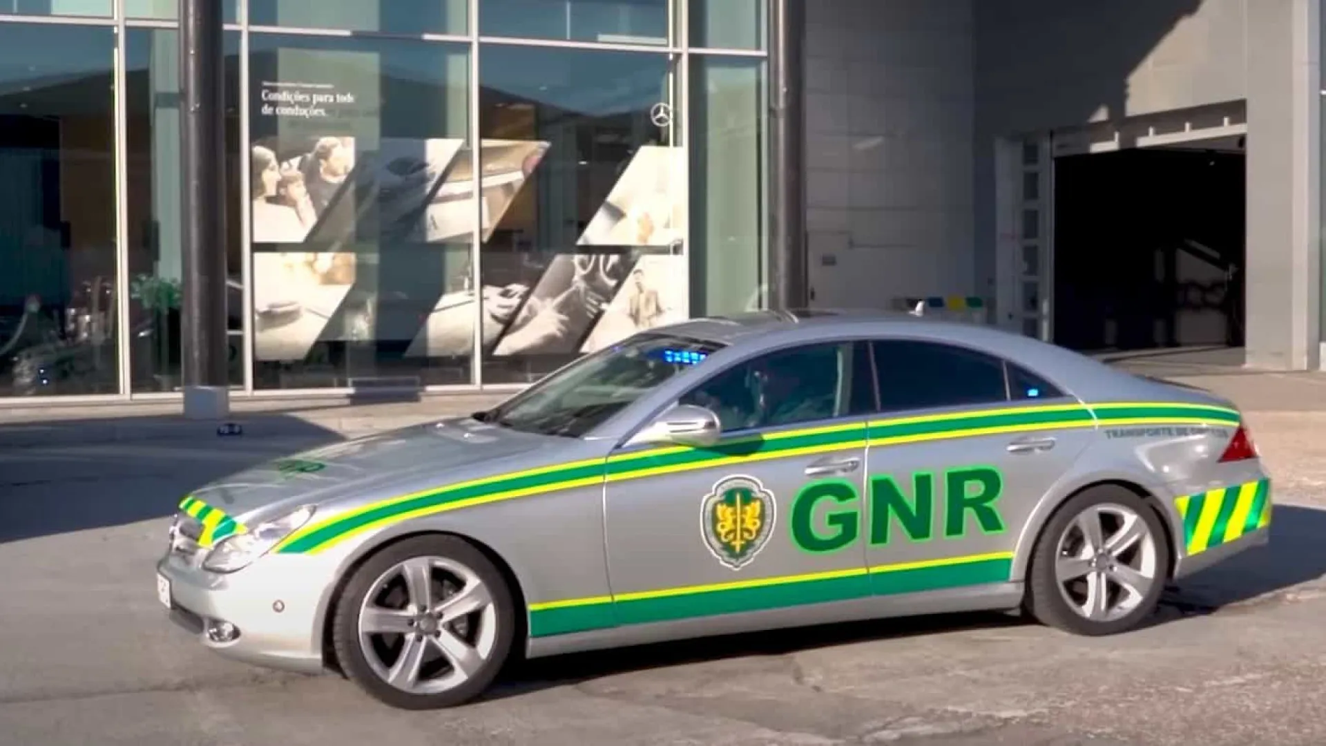 Já conhece o Mercedes-Benz CLS da GNR que salva vidas?
