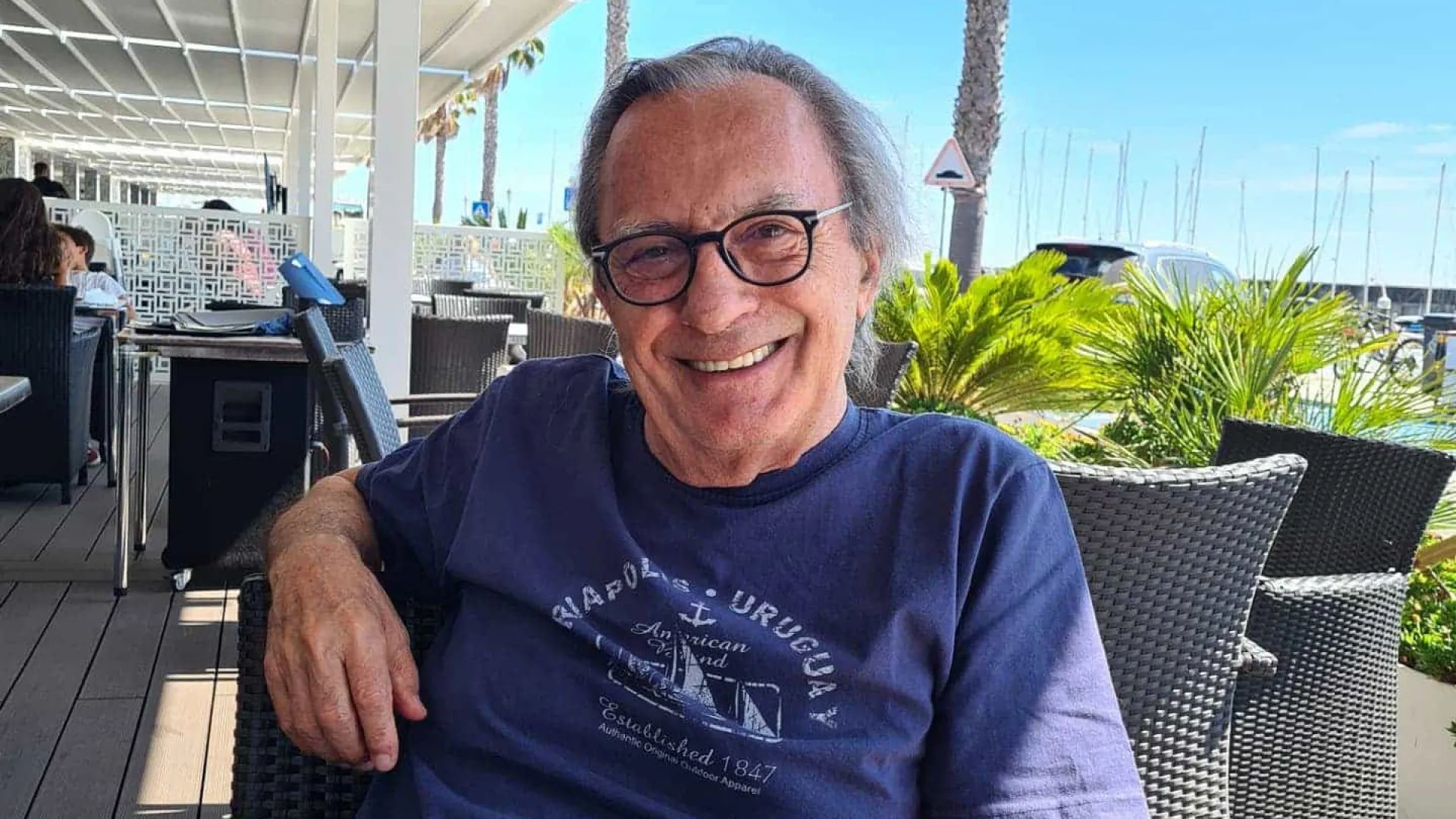 
                    Aos 83 anos, Carlos Cruz fez a primeira tatuagem (em homenagem às filhas)
                
