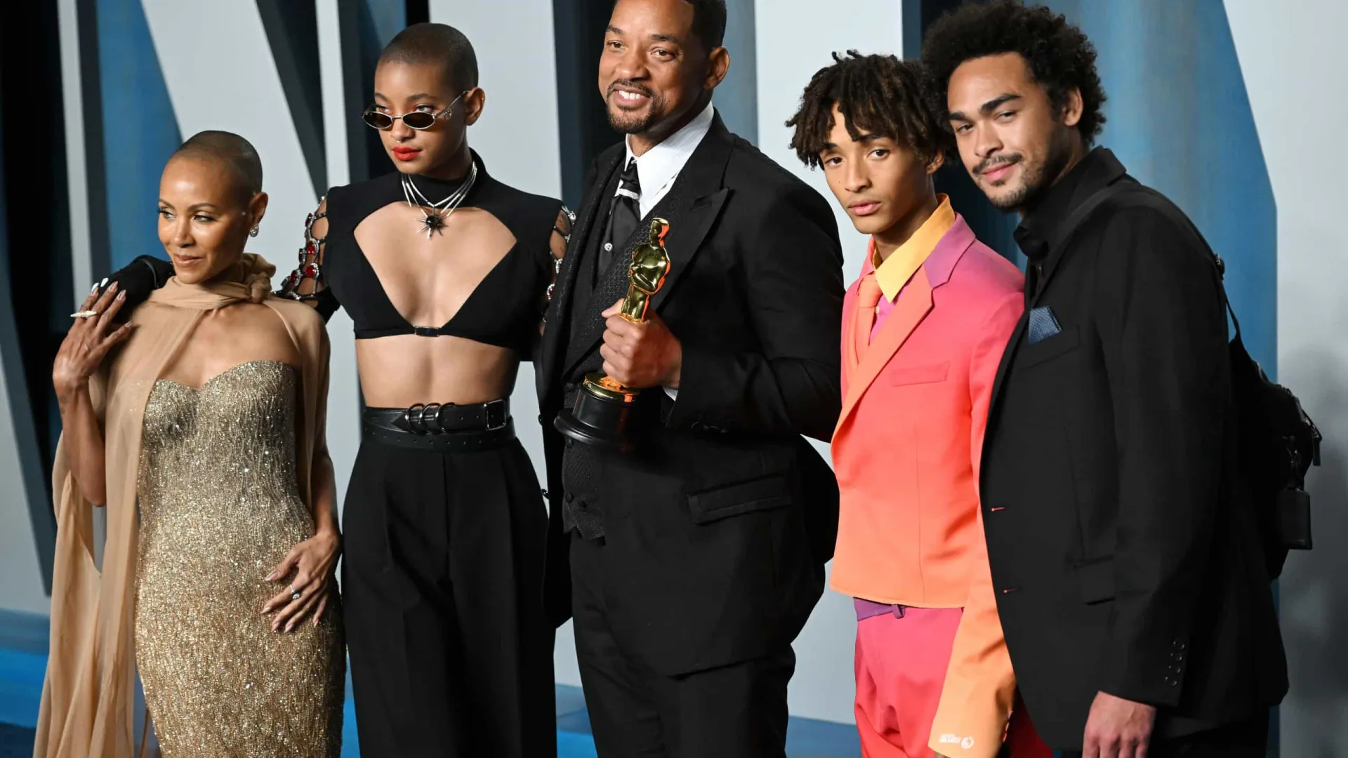 
                    Jada Pinkett Smith comemora aniversário com Will Smith e filhos 
                