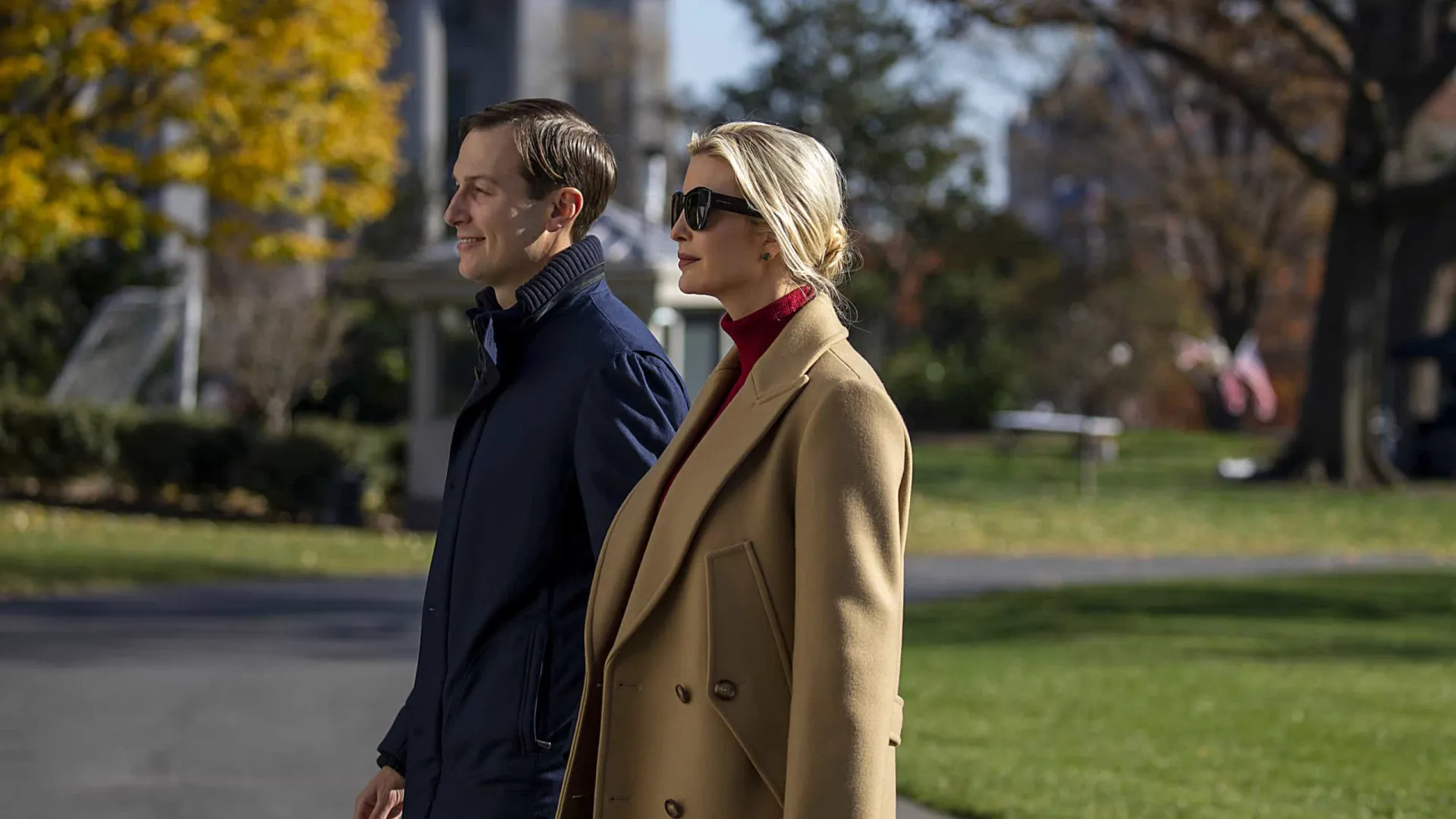 
                    Sérvia aprova projeto de luxo da família Trump em local bombardeado pela NATO
                