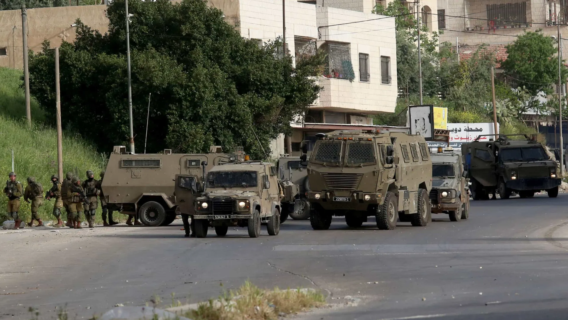 
                    Colonos israelitas matam dois irmãos palestinianos perto de Nablus
                