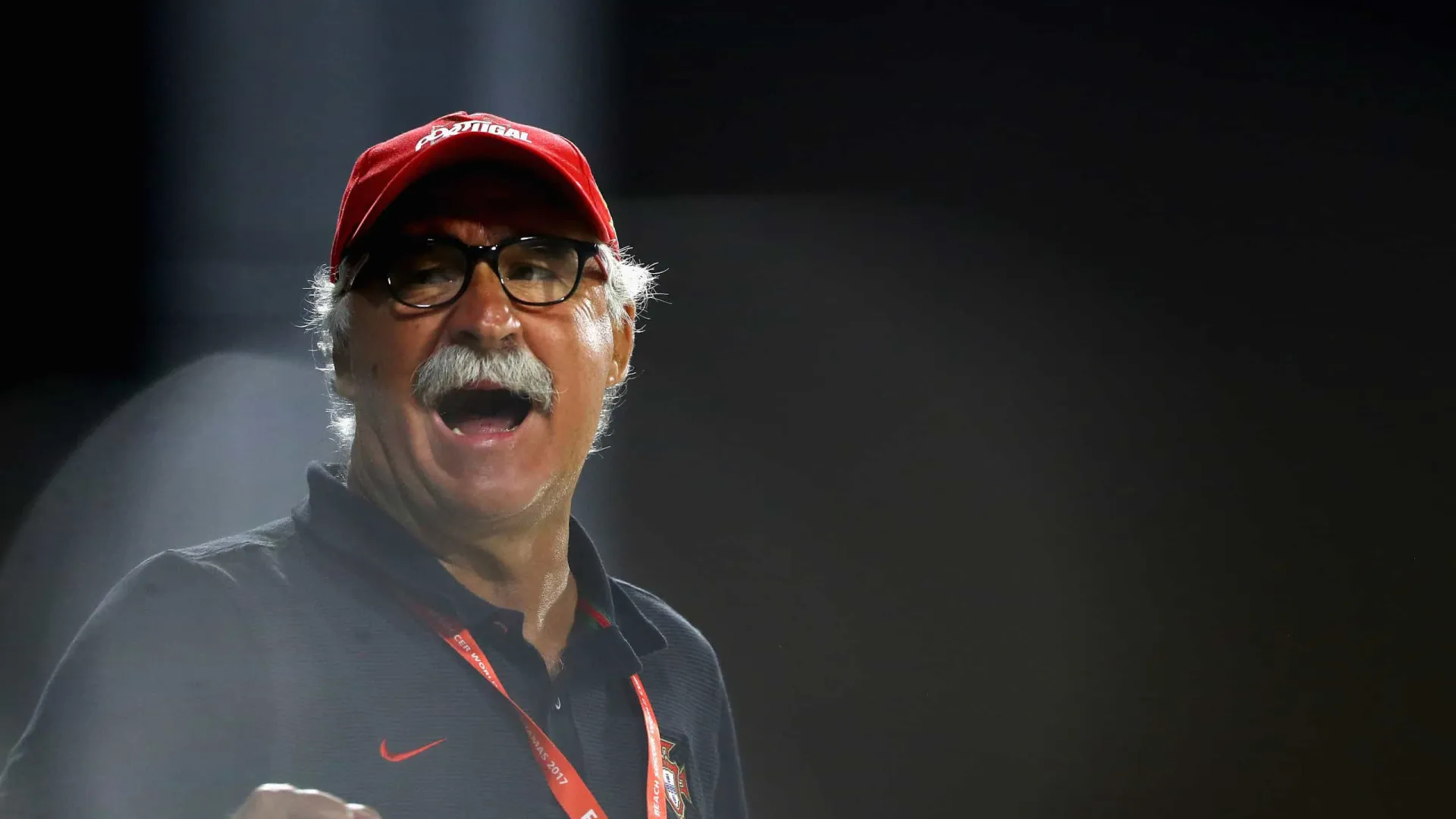 
                    Portugal na Superliga europeia de futebol de praia com olhos nos títulos
                