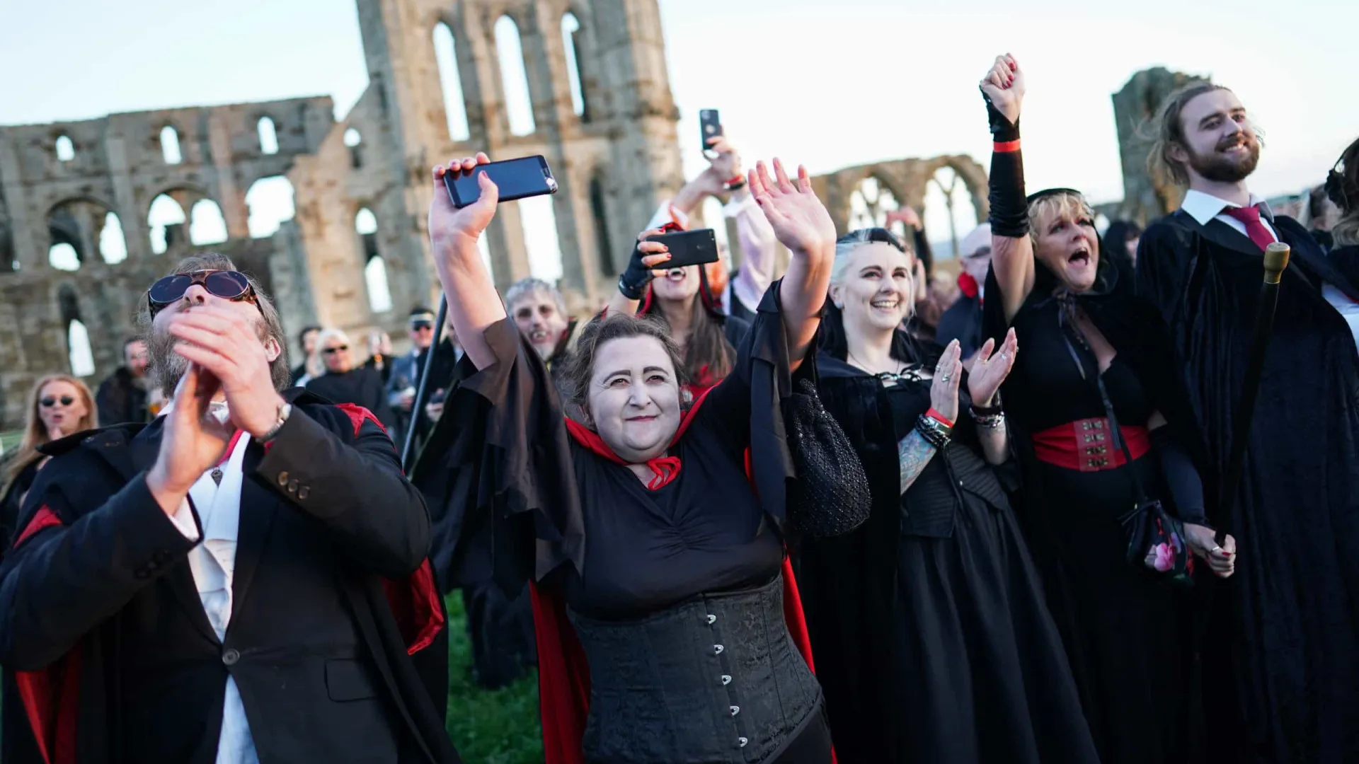 Mais de 1.300 'vampiros' no mesmo local? Aconteceu no Reino Unido