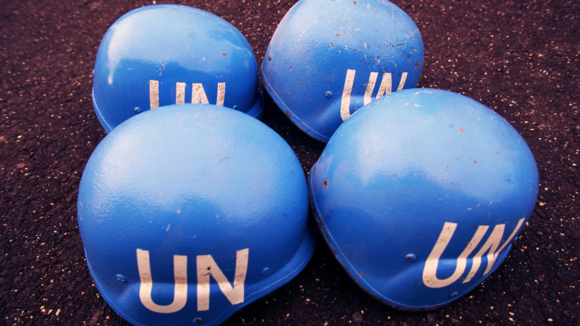 
                    França condena tiros de Israel que feriram capacete azul no Líbano
                