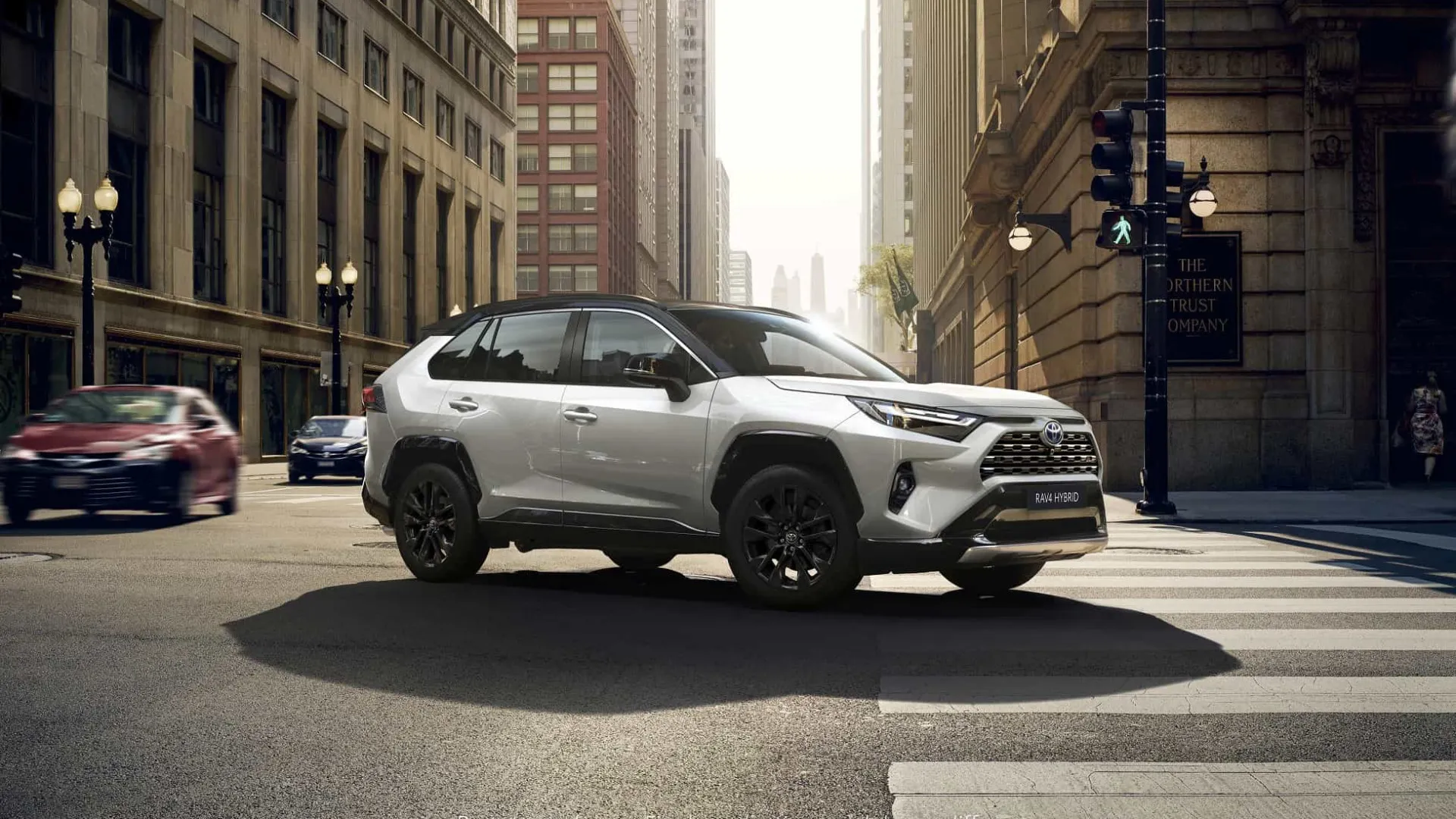 Novo Toyota RAV4 chega em 2023. O que traz de novo?