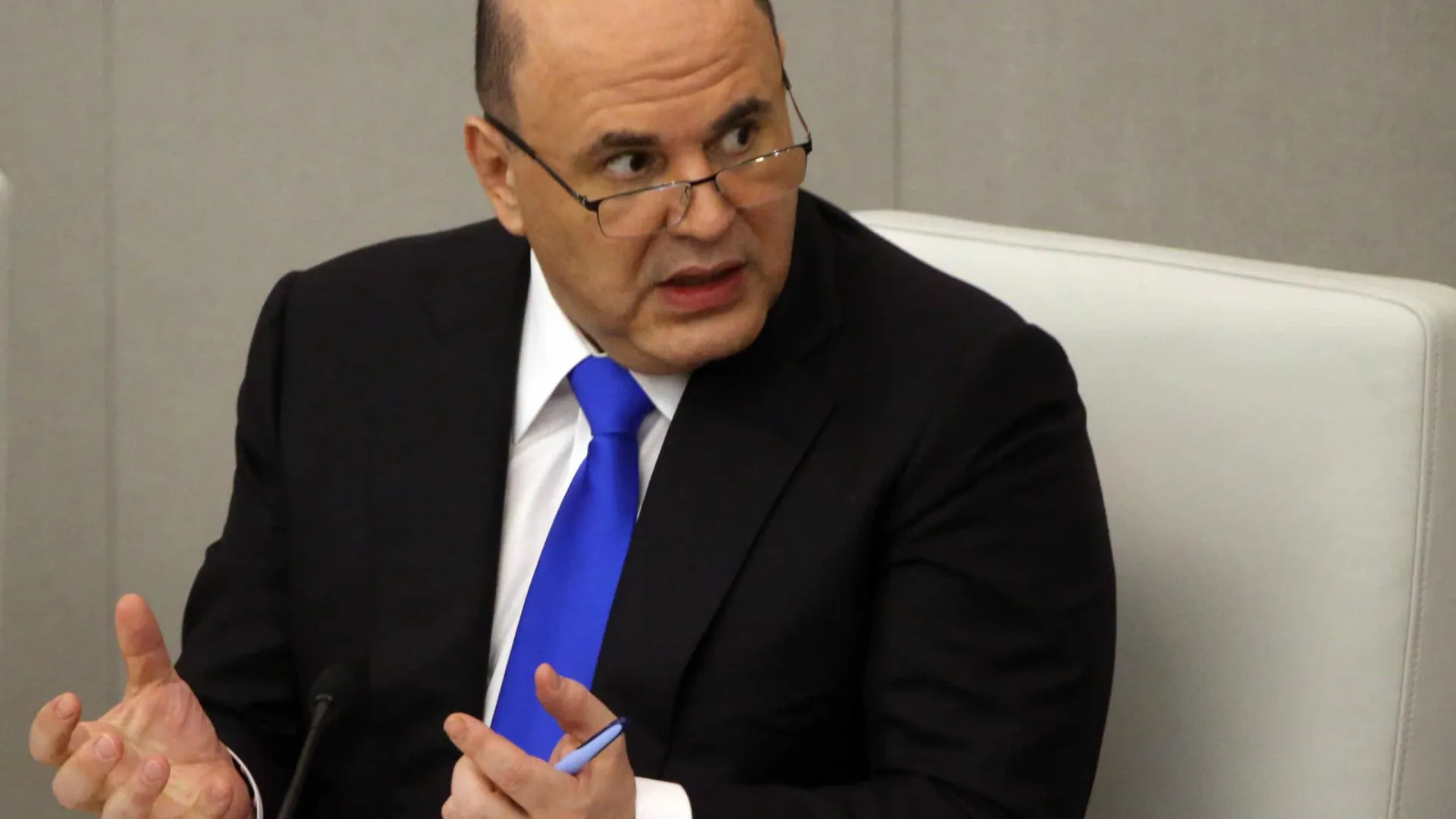 
                    Primeiro-ministro russo afirma que laços com China 