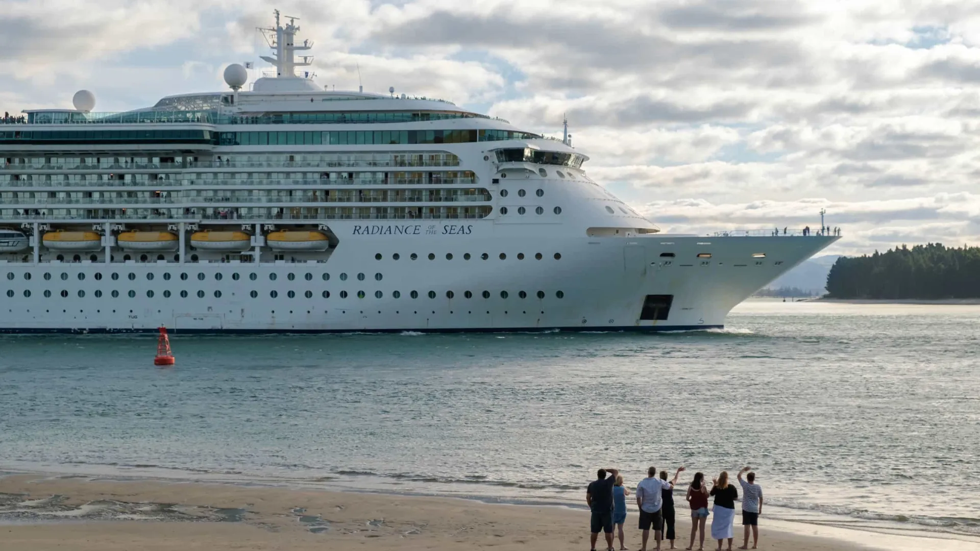 
                    Homem morre após ingerir 33 bebidas alcoólicas. Família processa cruzeiro
                