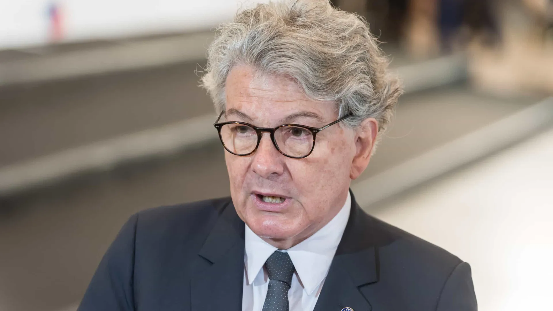 
                    Thierry Breton. PE rejeita sanção aplicada a antigo comissário europeu
                