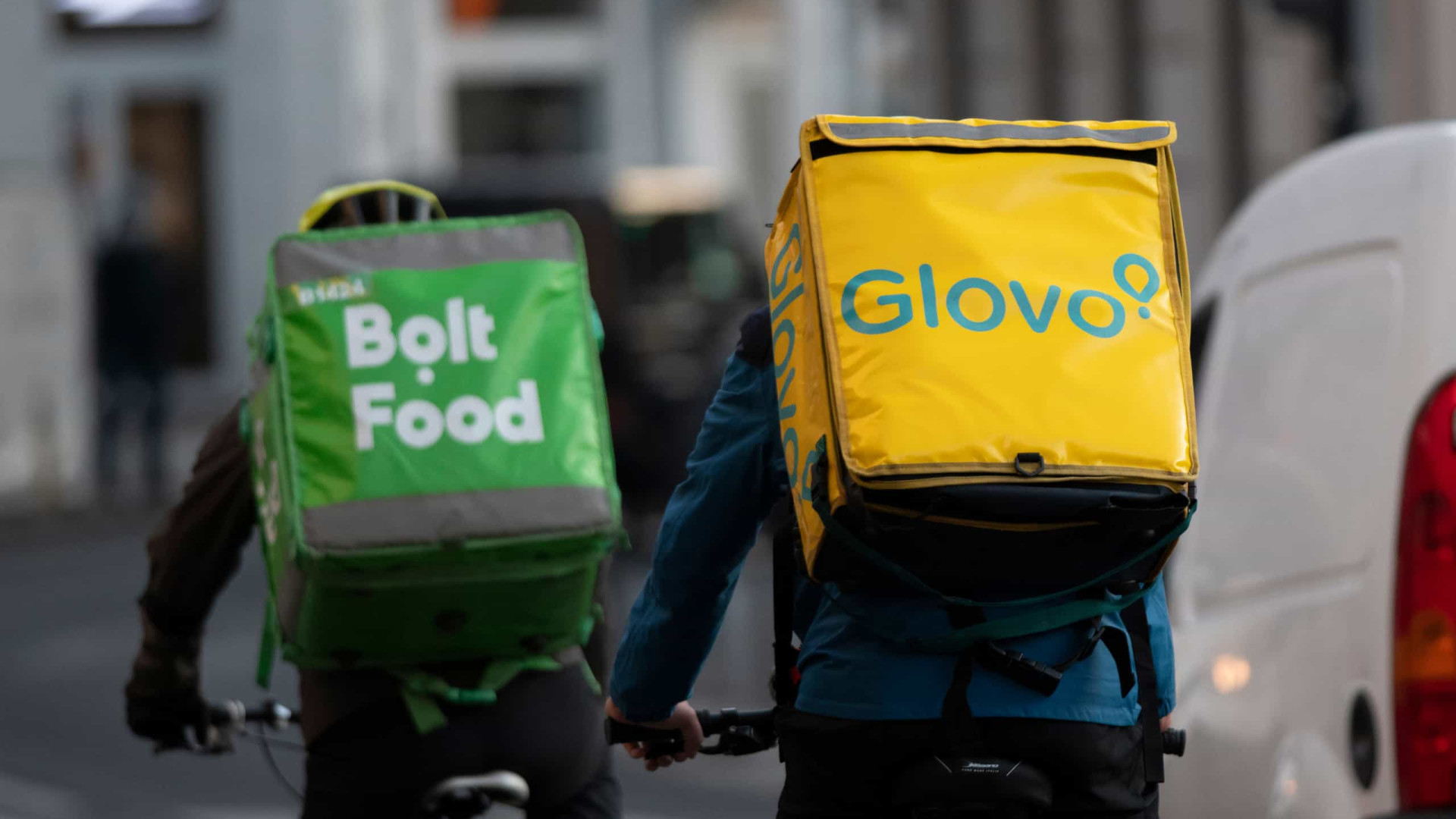 Glovo passa a contratar 'riders' para garantir paz social em Espanha