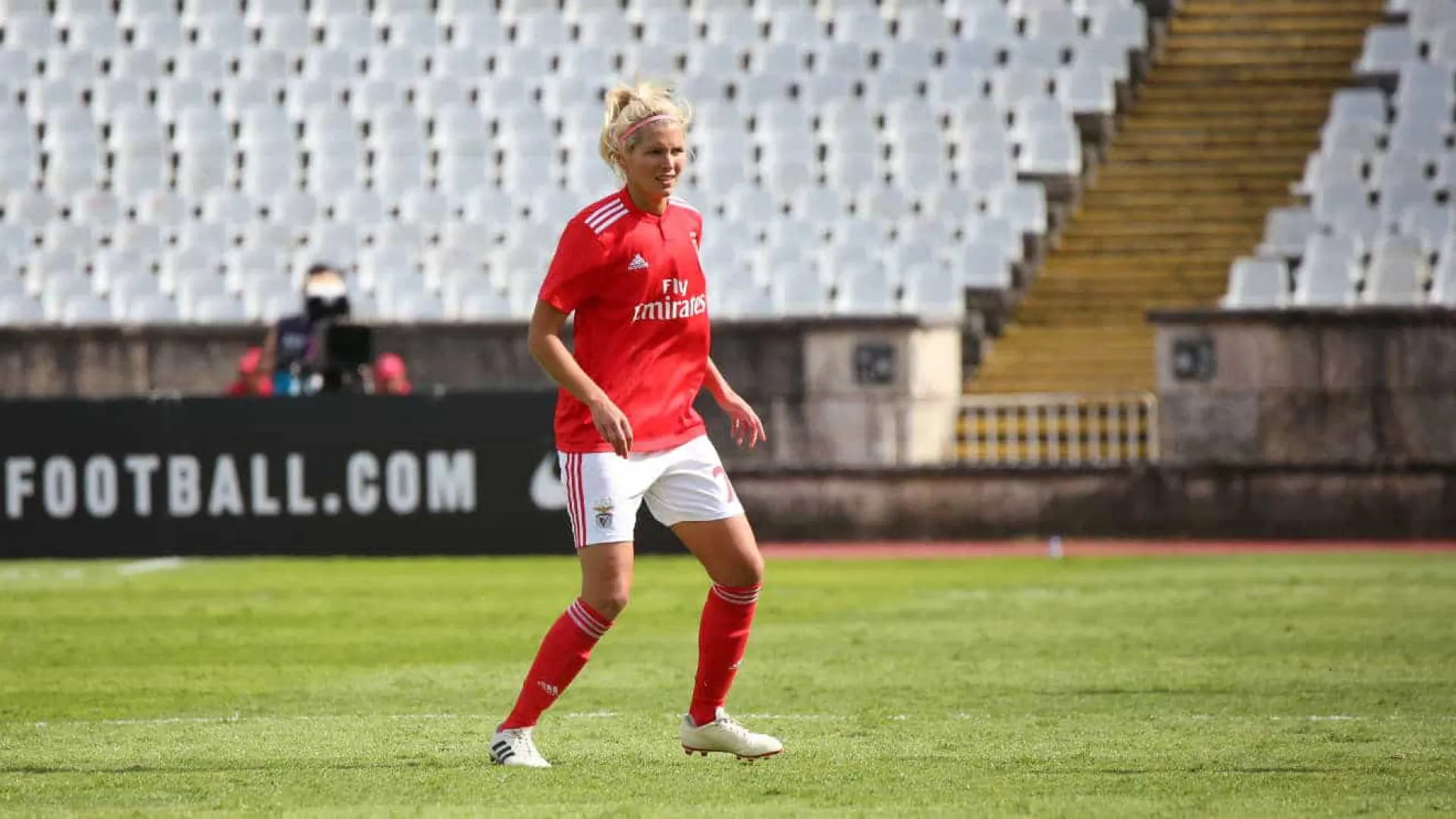 
                    Antiga jogadora do Benfica 'ridiculiza' médicos após saber que tem cancro
                