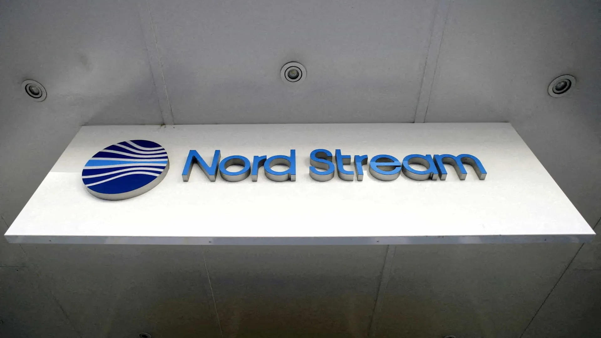 
                    Ucraniano suspeito de sabotar Nord Stream 'tramado' em férias com família
                