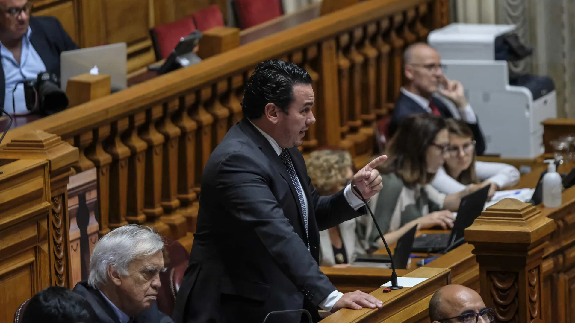 Chega tem 48 horas para decidir sobre queixa de Filipe Melo contra Eva Cruzeiro