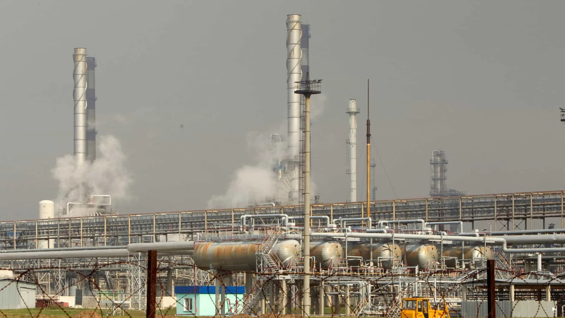 
                    UE mobiliza apoio para reparar oleoduto na Ucrânia, mas quer alternativas
                