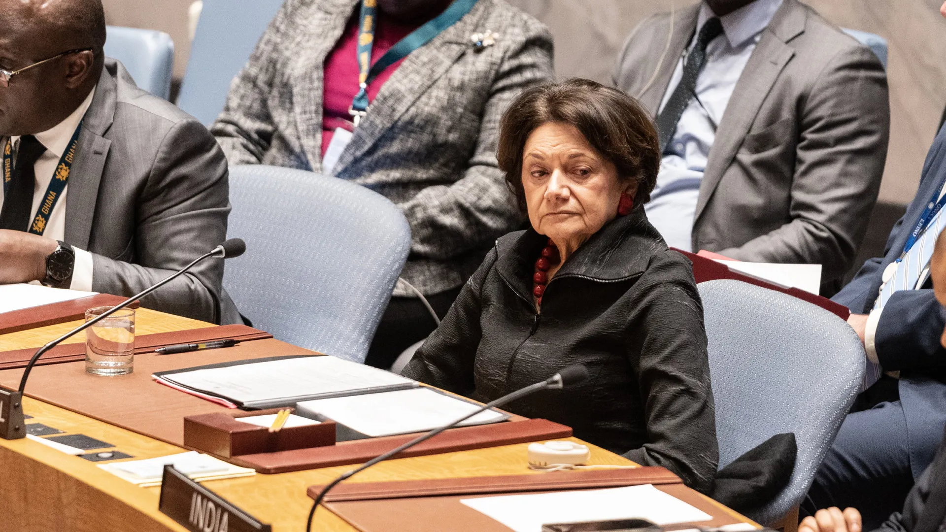 
                    Reunião do Conselho de Paz 