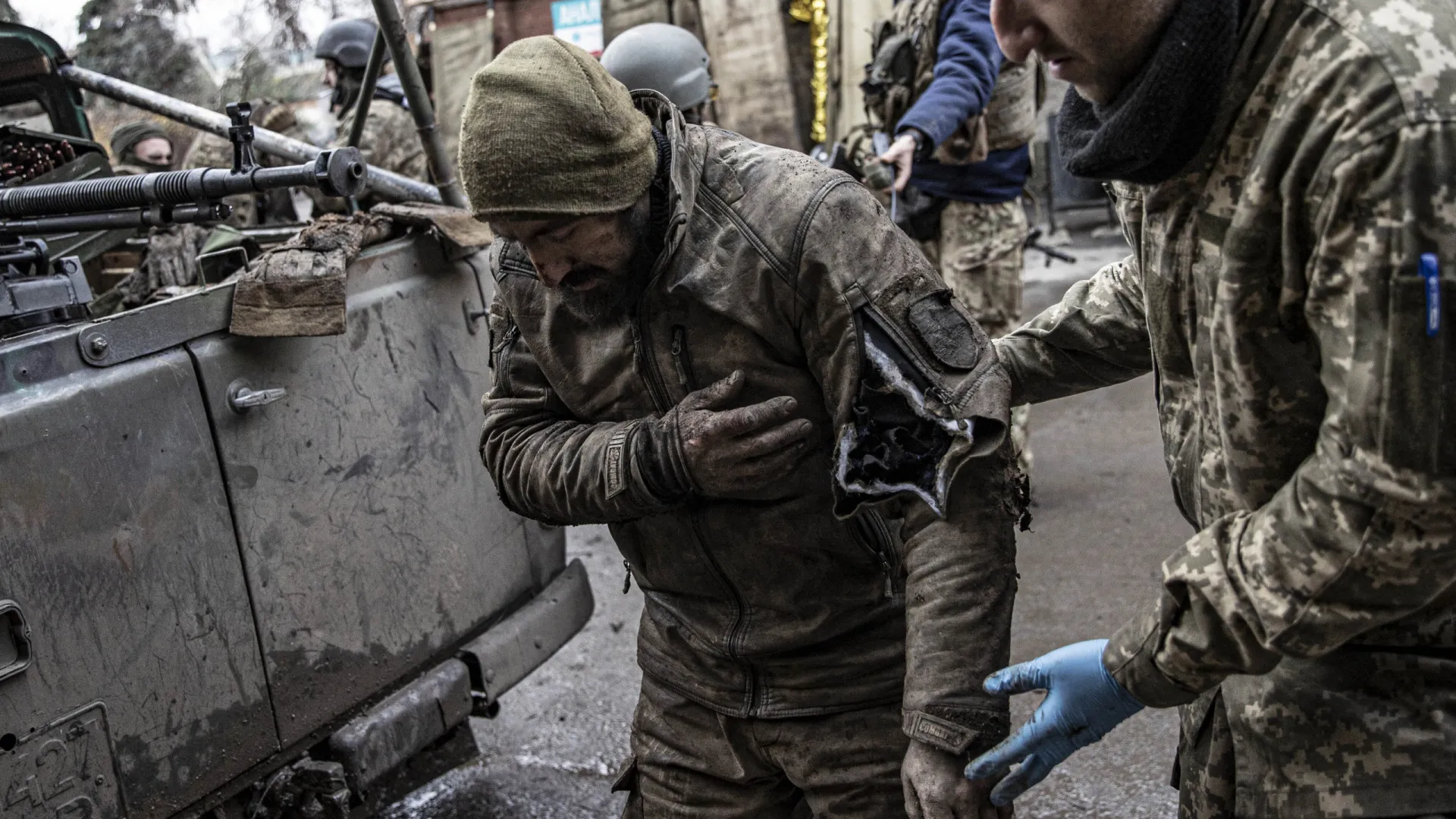 
                    Moscovo e Kiev trocam corpos de mais de 1.000 soldados mortos
                