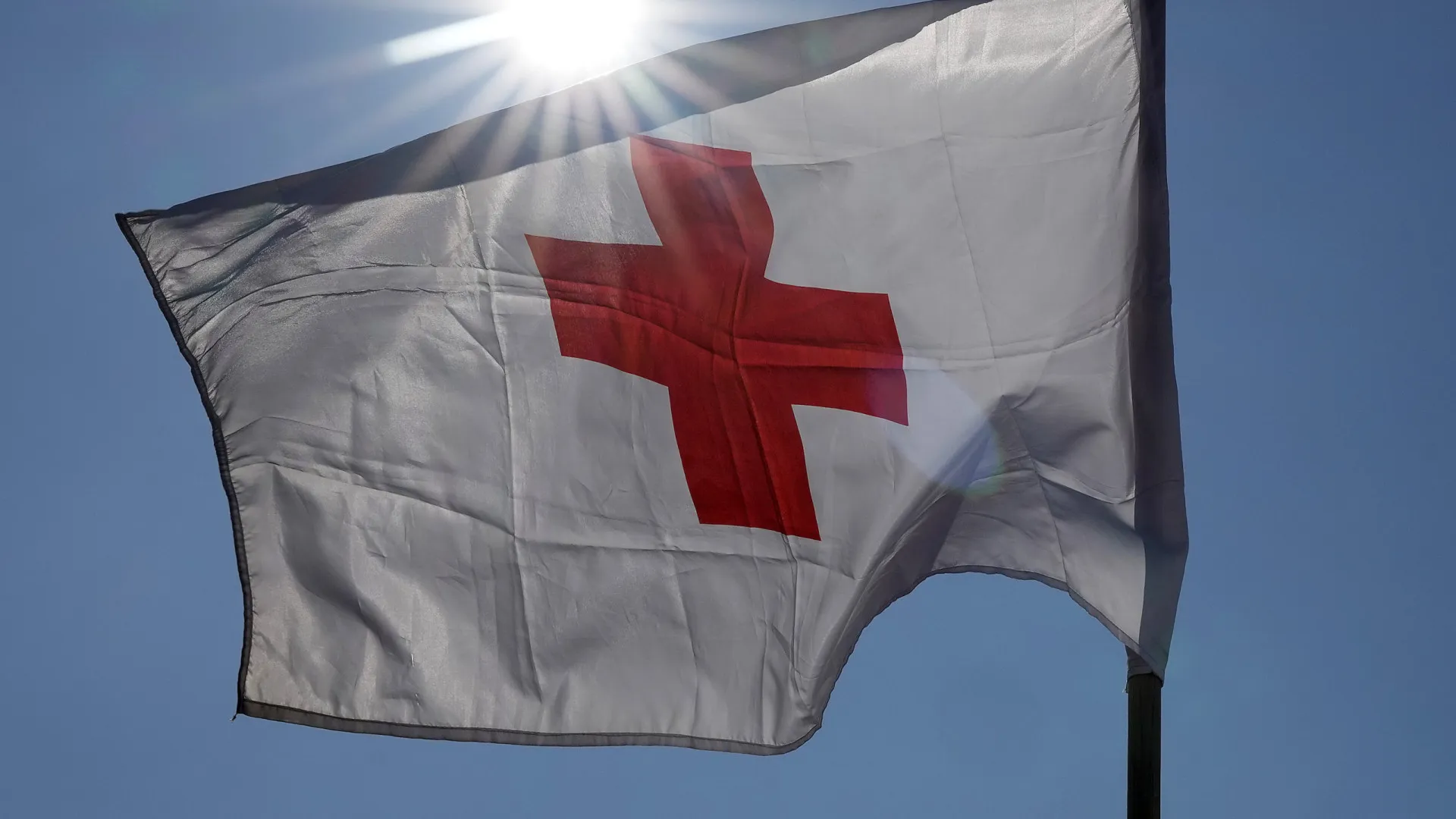 
                    Cruz Vermelha anuncia envio de ajuda para Teerão
                