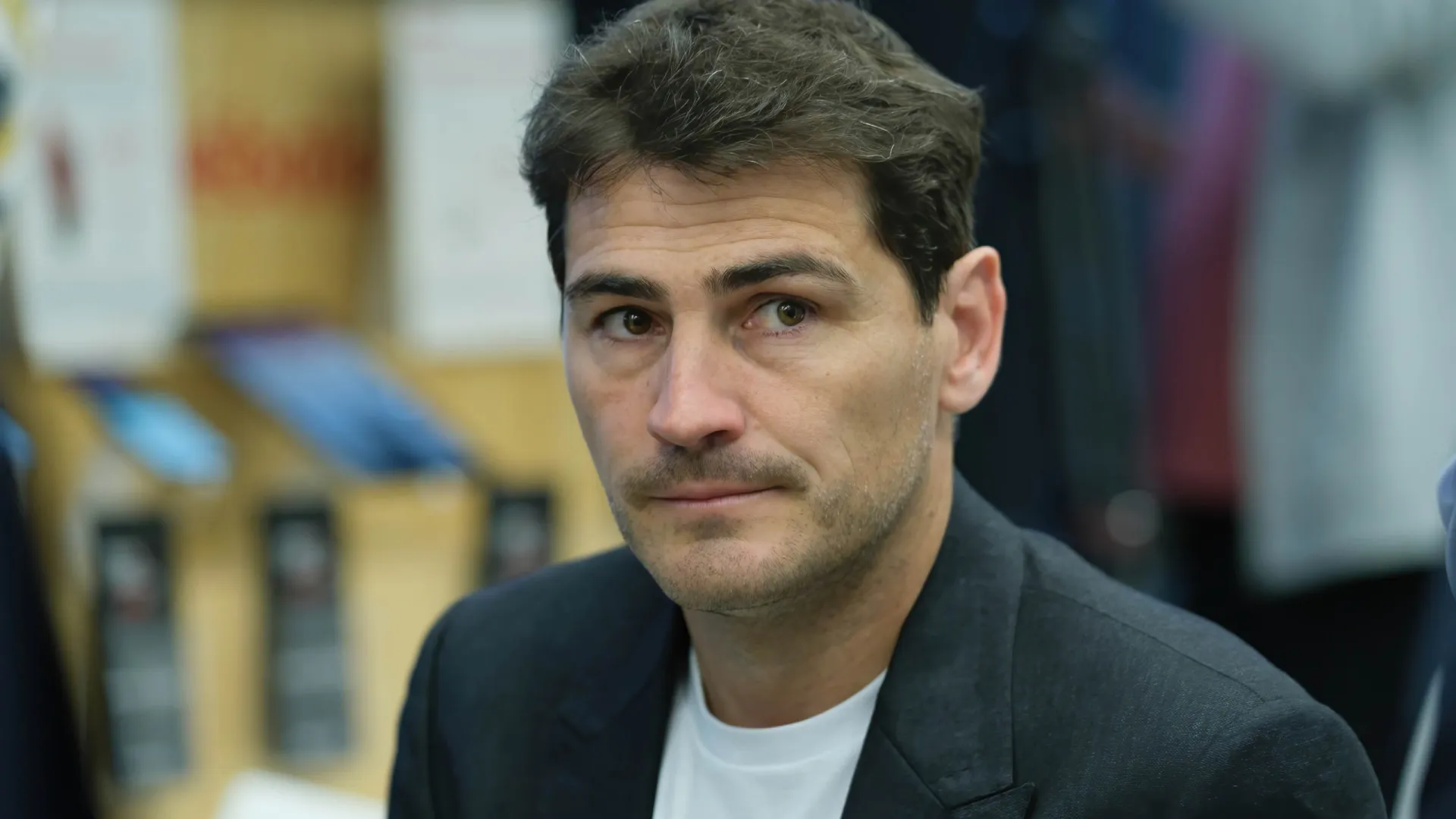 
                    Iker Casillas roubado e por quem confiava. Foram 50 mil euros em relógios
                