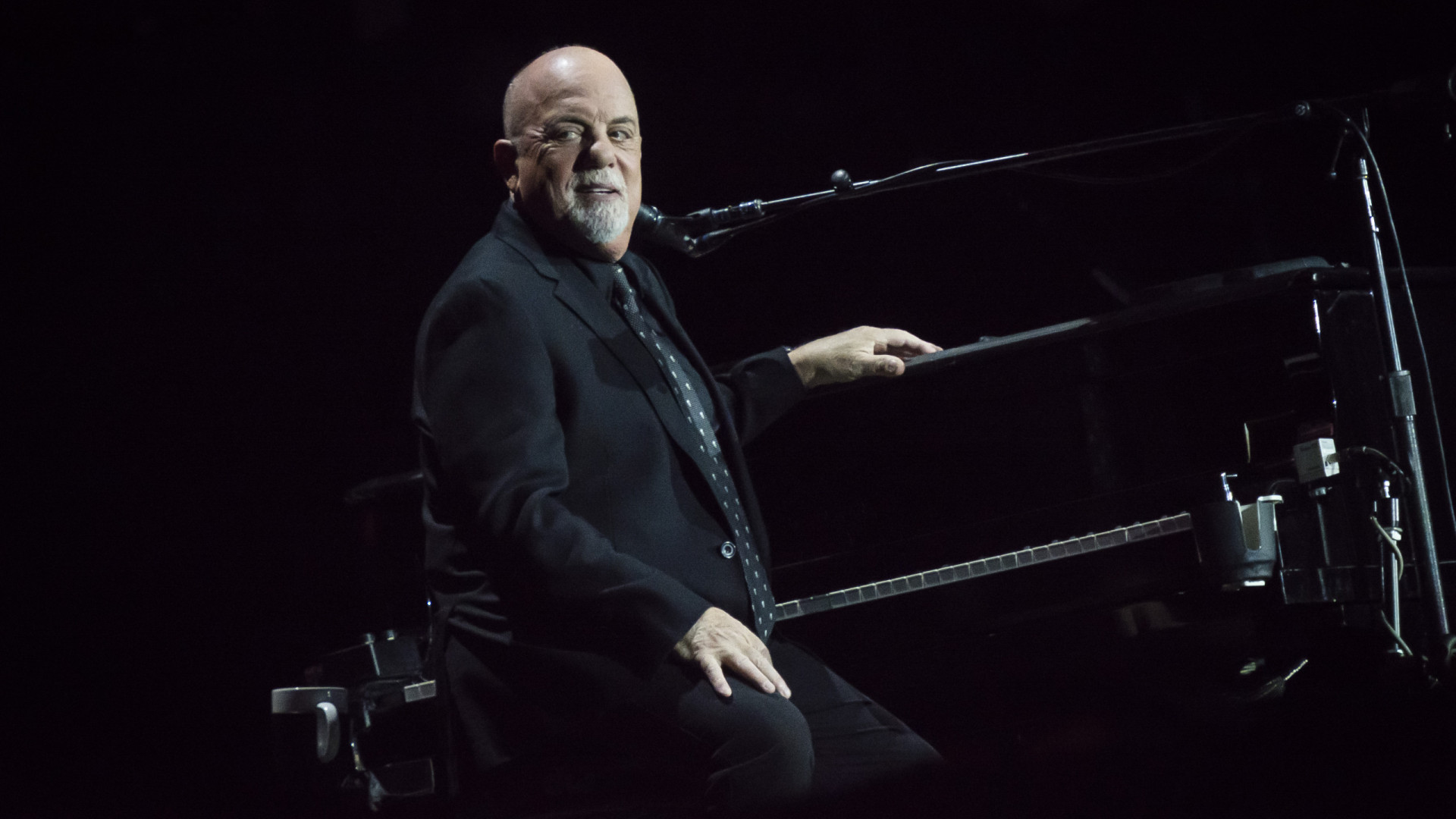 O que é a doença que levou Billy Joel a cancelar todos os concertos?
