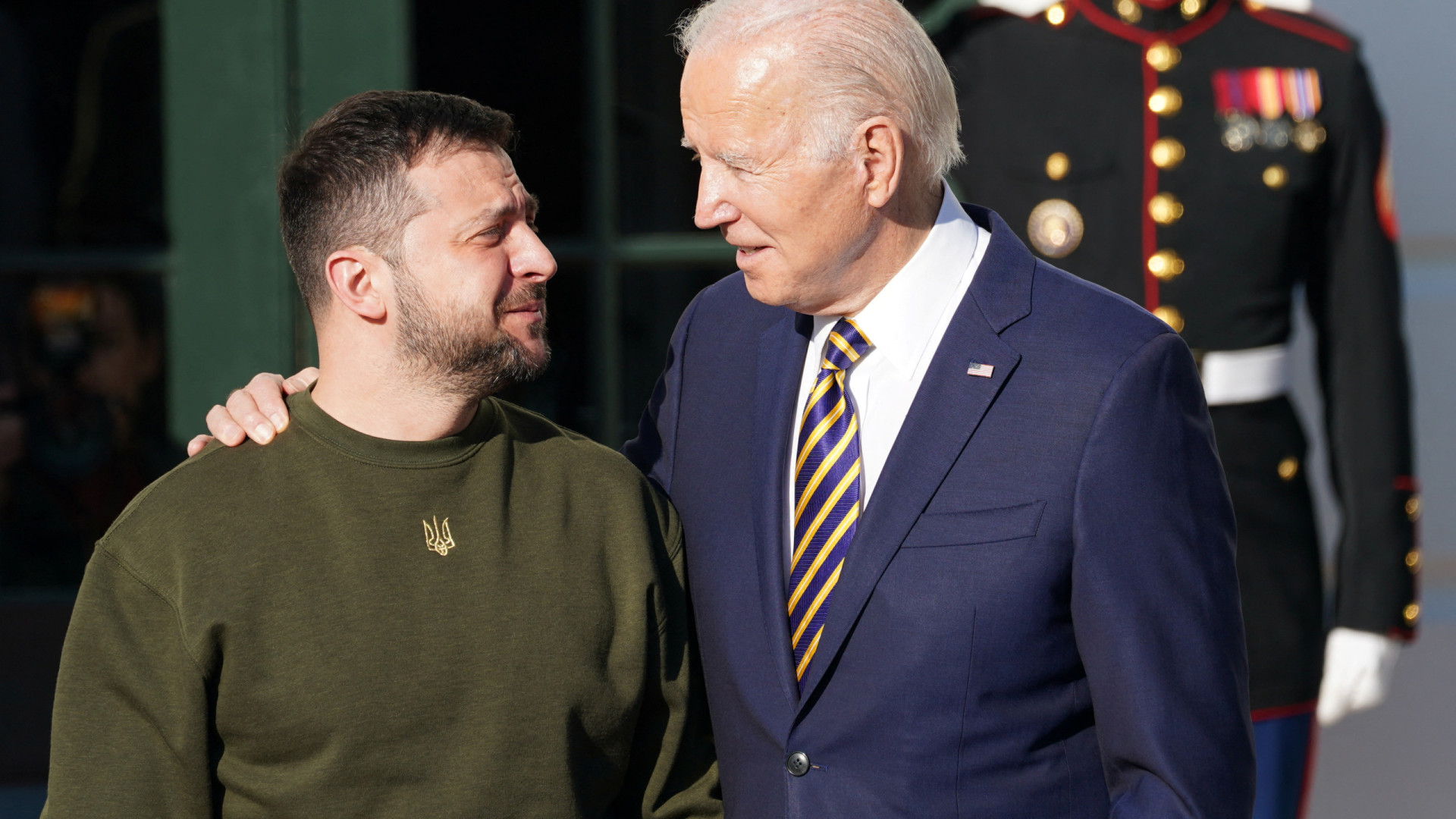 AO MINUTO: Zelensky já está reunido com Biden; EUA anuncia novo pacote