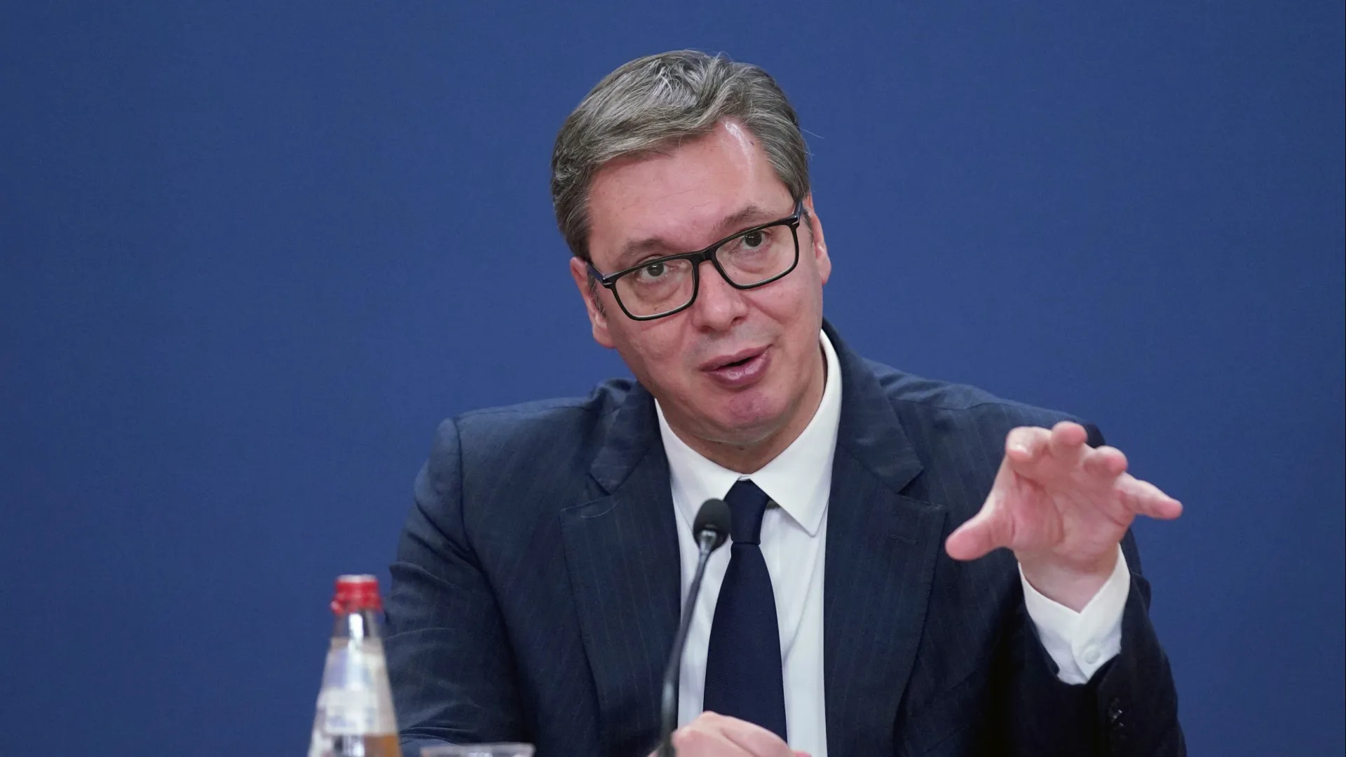 
                    Sérvia continuará sem impor sanções a Moscovo
                