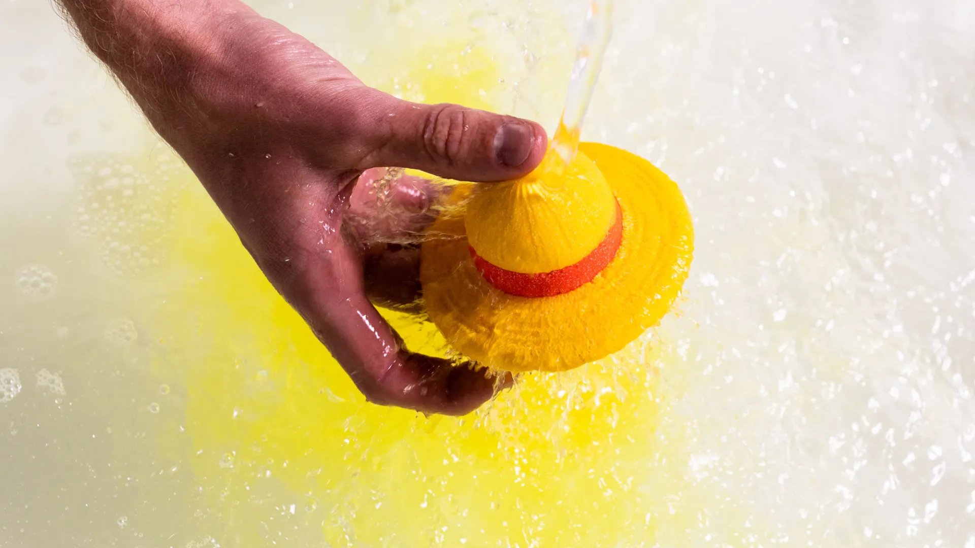 Fãs de 'anime', as novas bombas de banho da Lush são para vocês