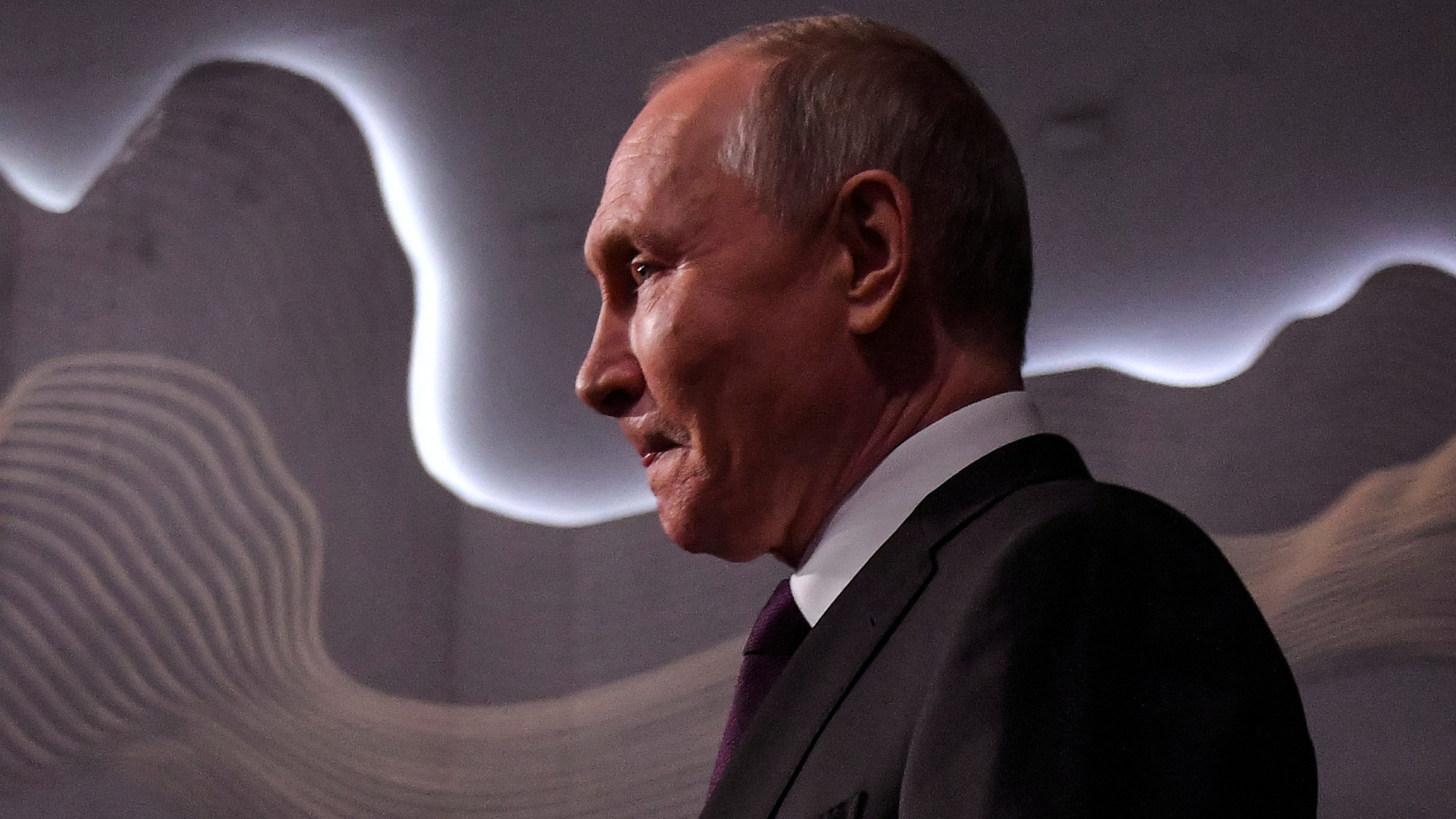 Putin enfrenta acusações de crimes de guerra desde o ano de 2000